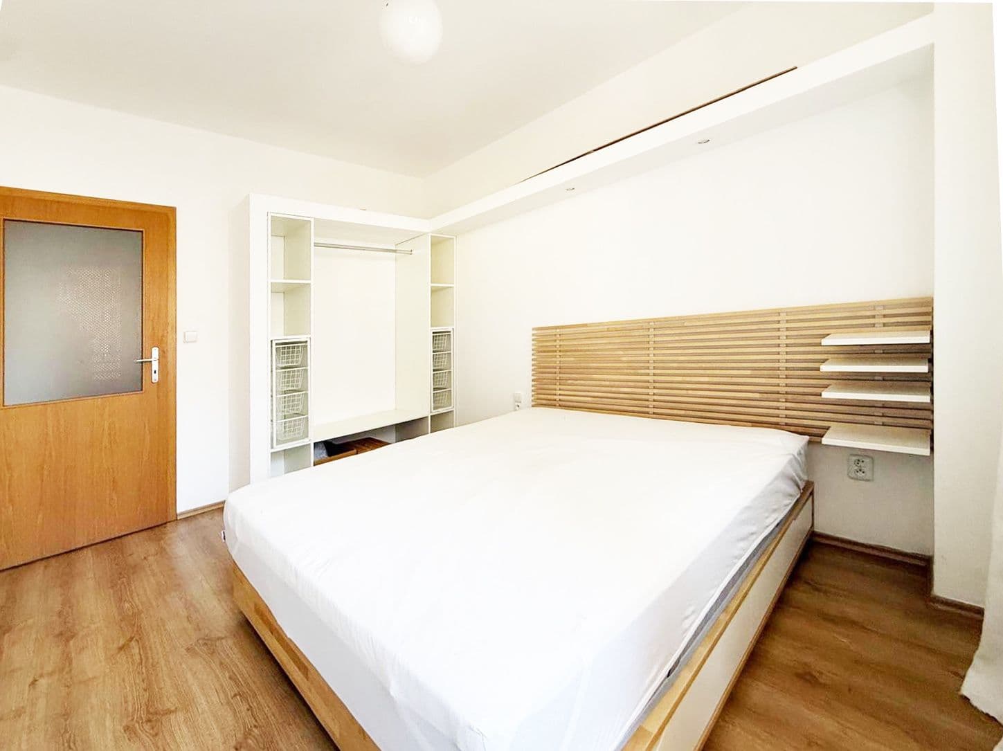 1 bedroom with open-plan kitchen flat to rent, 50 m², Mojmírova, Prague, Prague 1 bedroom with open-plan kitchen flat to rent, 50 m², Mojmírova, Prague, Prague