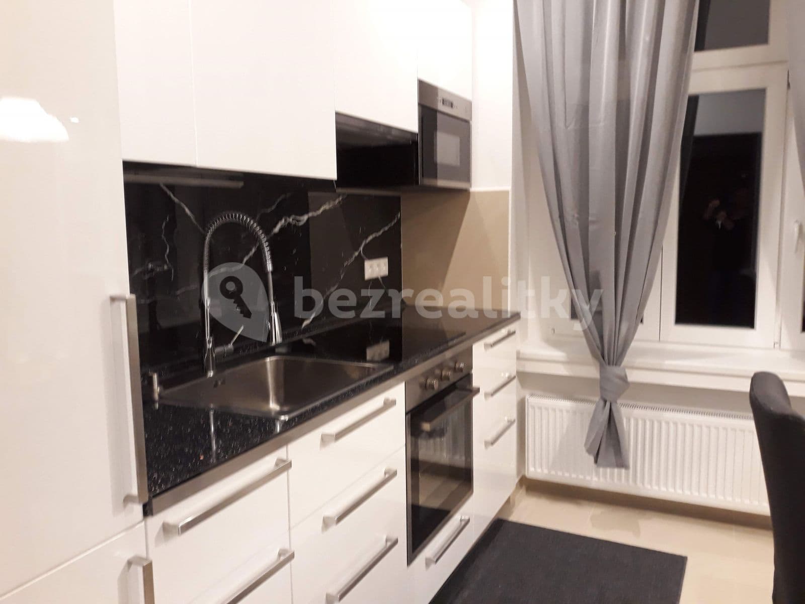 1 bedroom with open-plan kitchen flat to rent, 54 m², Nuselská, Prague, Prague 1 bedroom with open-plan kitchen flat to rent, 54 m², Nuselská, Prague, Prague