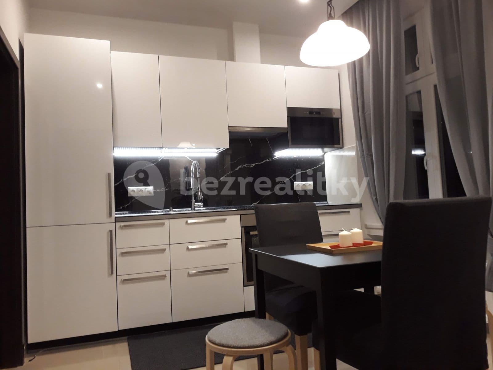 1 bedroom with open-plan kitchen flat to rent, 54 m², Nuselská, Prague, Prague 1 bedroom with open-plan kitchen flat to rent, 54 m², Nuselská, Prague, Prague