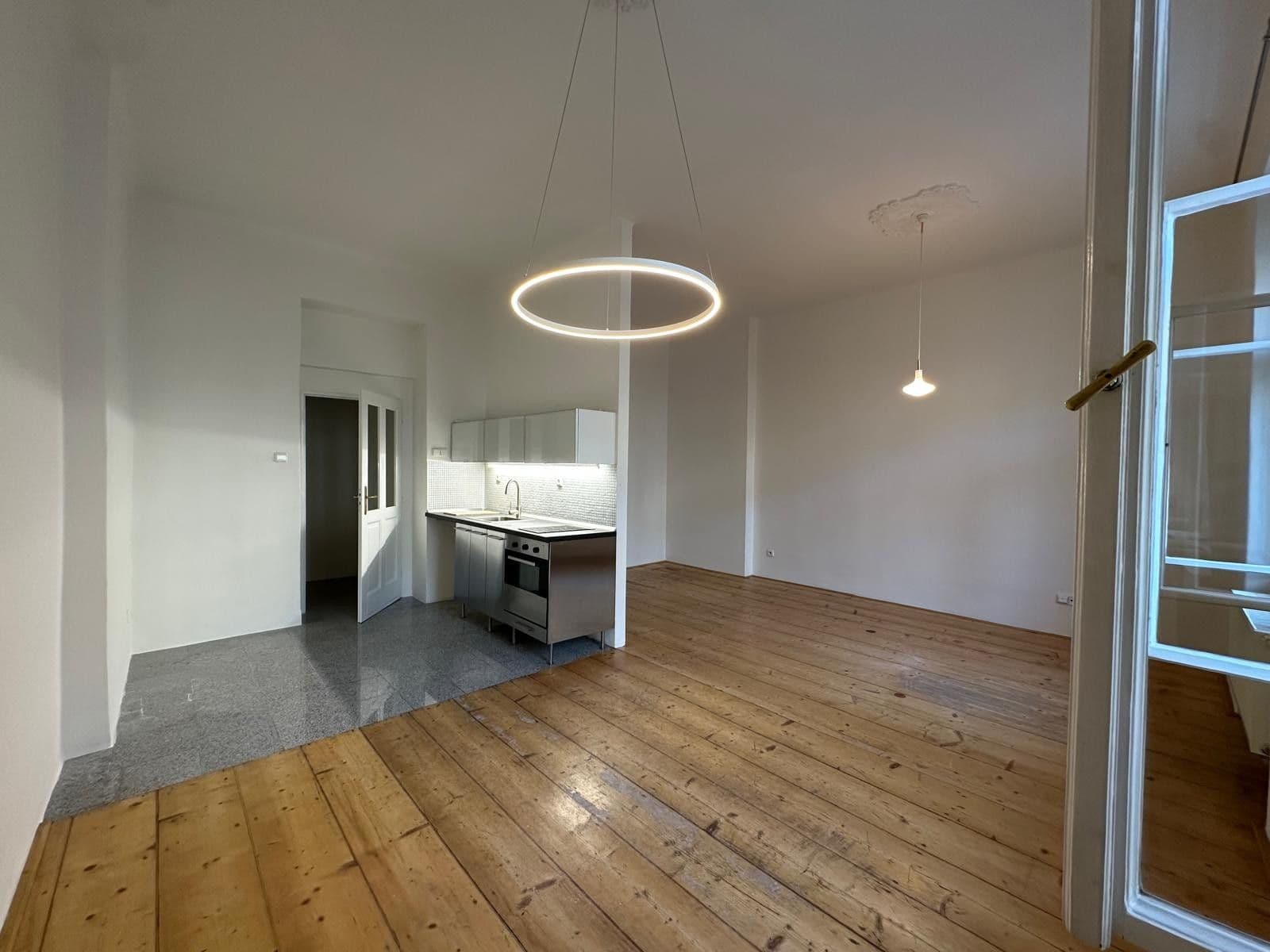 1 bedroom with open-plan kitchen flat to rent, 40 m², Na spojce, Prague, Prague 1 bedroom with open-plan kitchen flat to rent, 40 m², Na spojce, Prague, Prague