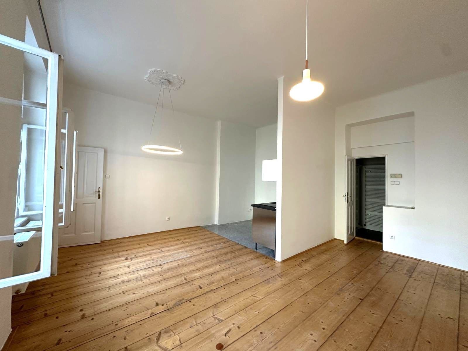 1 bedroom with open-plan kitchen flat to rent, 40 m², Na spojce, Prague, Prague 1 bedroom with open-plan kitchen flat to rent, 40 m², Na spojce, Prague, Prague