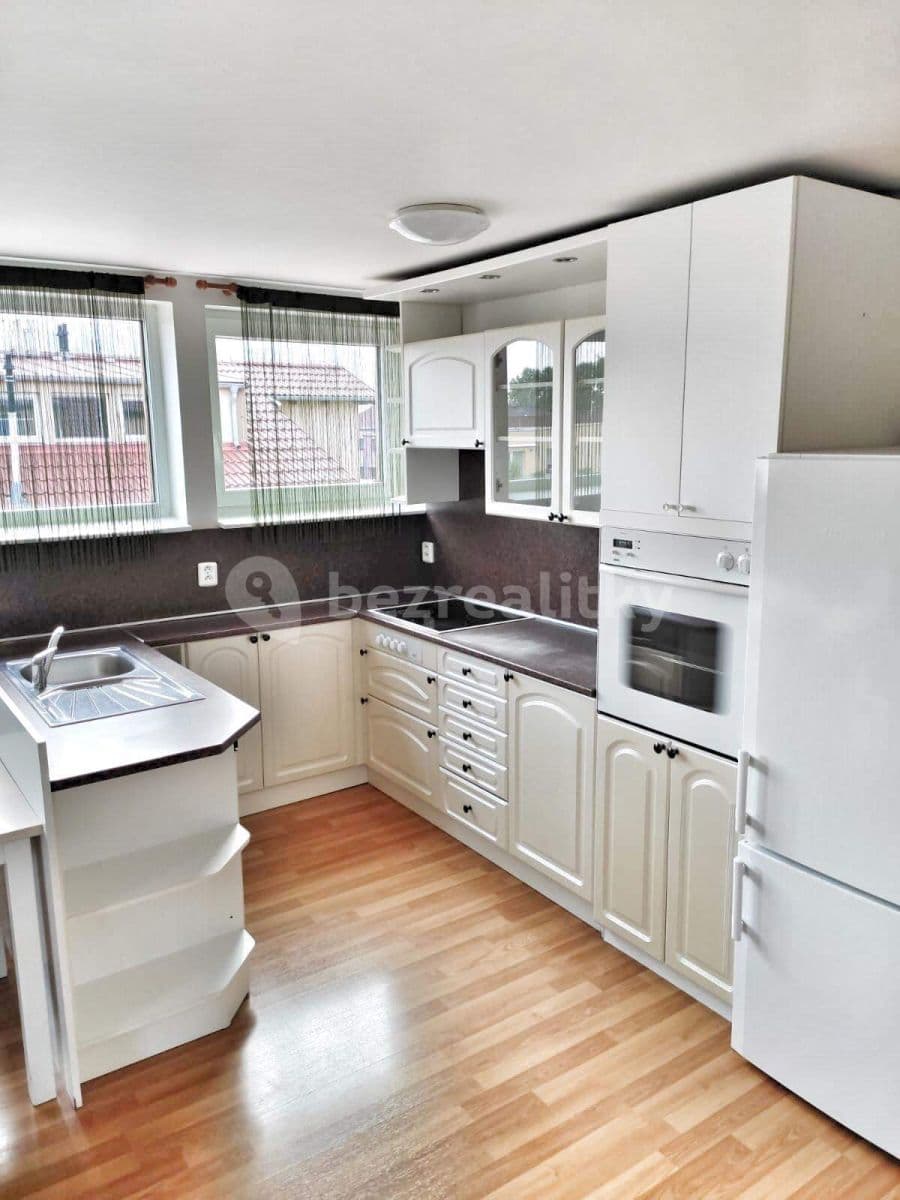 1 bedroom with open-plan kitchen flat to rent, 45 m², Unhošťská, Hostivice, Středočeský Region 1 bedroom with open-plan kitchen flat to rent, 45 m², Unhošťská, Hostivice, Středočeský Region