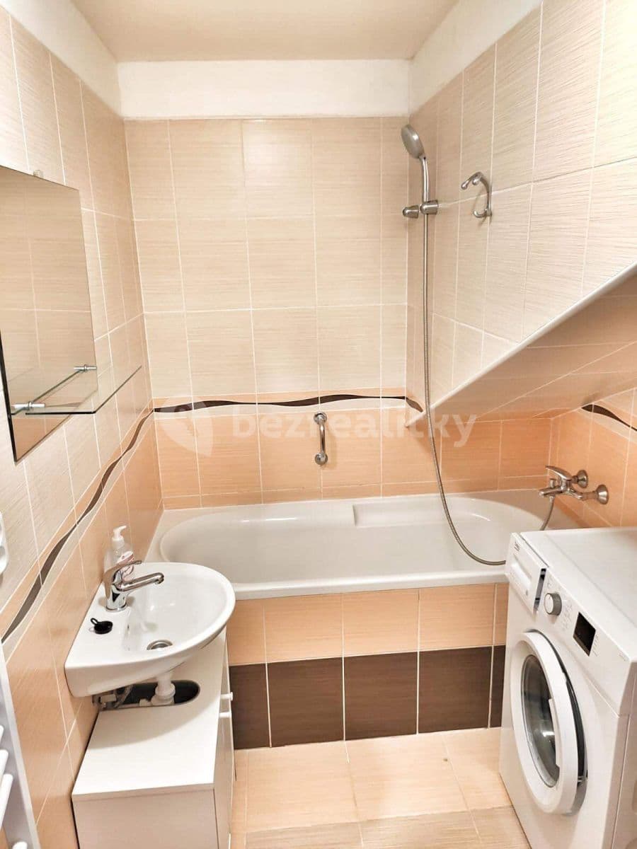 1 bedroom with open-plan kitchen flat to rent, 45 m², Unhošťská, Hostivice, Středočeský Region 1 bedroom with open-plan kitchen flat to rent, 45 m², Unhošťská, Hostivice, Středočeský Region