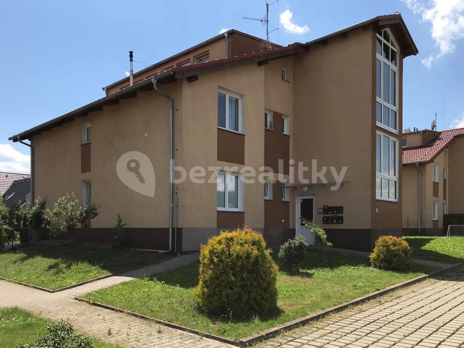 1 bedroom with open-plan kitchen flat to rent, 45 m², Unhošťská, Hostivice, Středočeský Region 1 bedroom with open-plan kitchen flat to rent, 45 m², Unhošťská, Hostivice, Středočeský Region