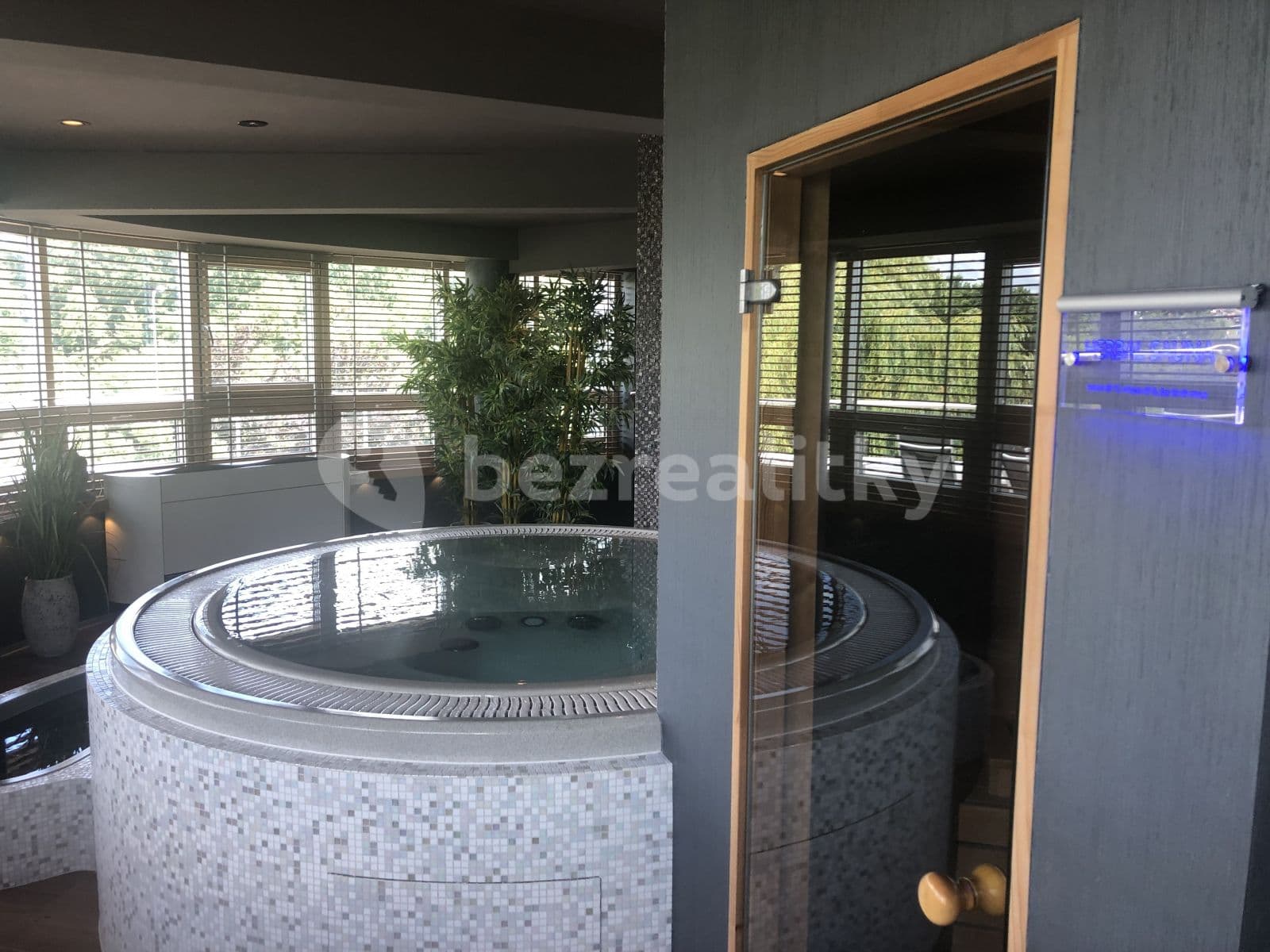 Studio flat to rent, 44 m², Athénská, Prague, Prague Studio flat to rent, 44 m², Athénská, Prague, Prague