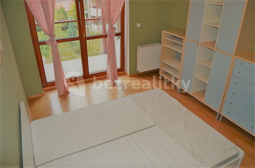 1 bedroom with open-plan kitchen flat to rent, 76 m², Podvinný mlýn, Prague, Prague 1 bedroom with open-plan kitchen flat to rent, 76 m², Podvinný mlýn, Prague, Prague