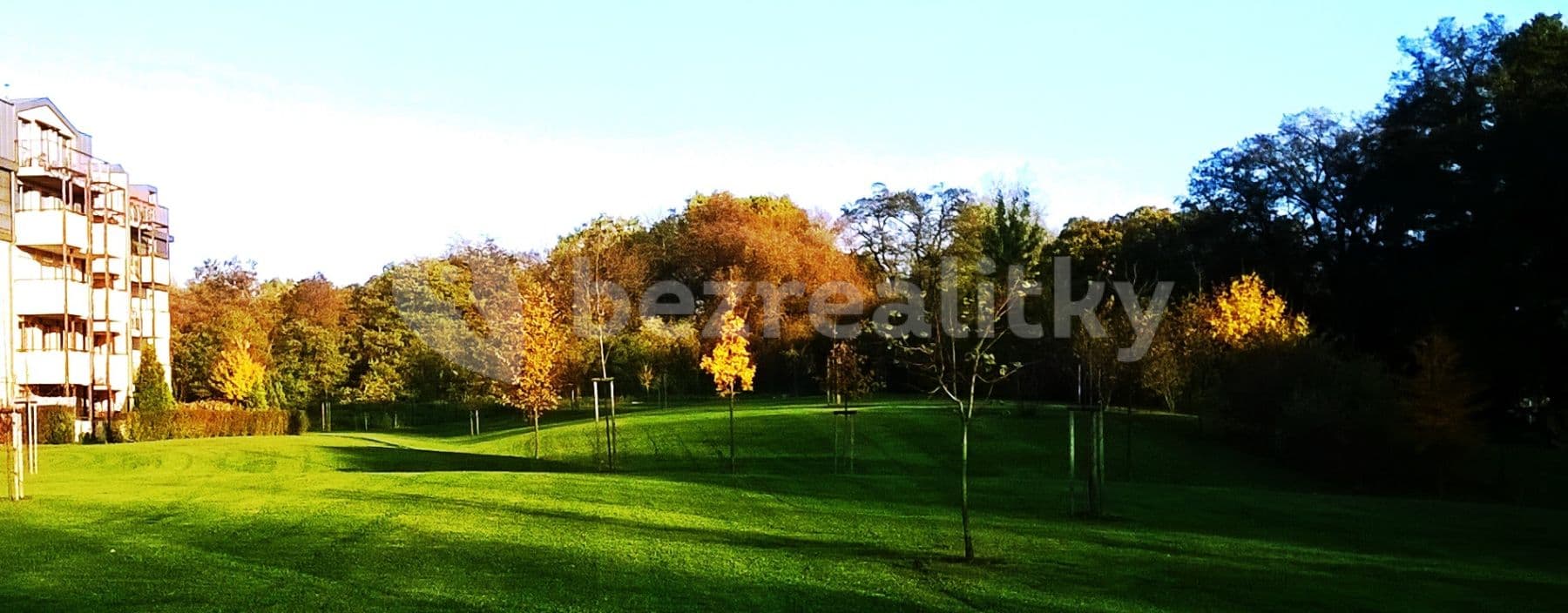 1 bedroom with open-plan kitchen flat to rent, 76 m², Podvinný mlýn, Prague, Prague 1 bedroom with open-plan kitchen flat to rent, 76 m², Podvinný mlýn, Prague, Prague