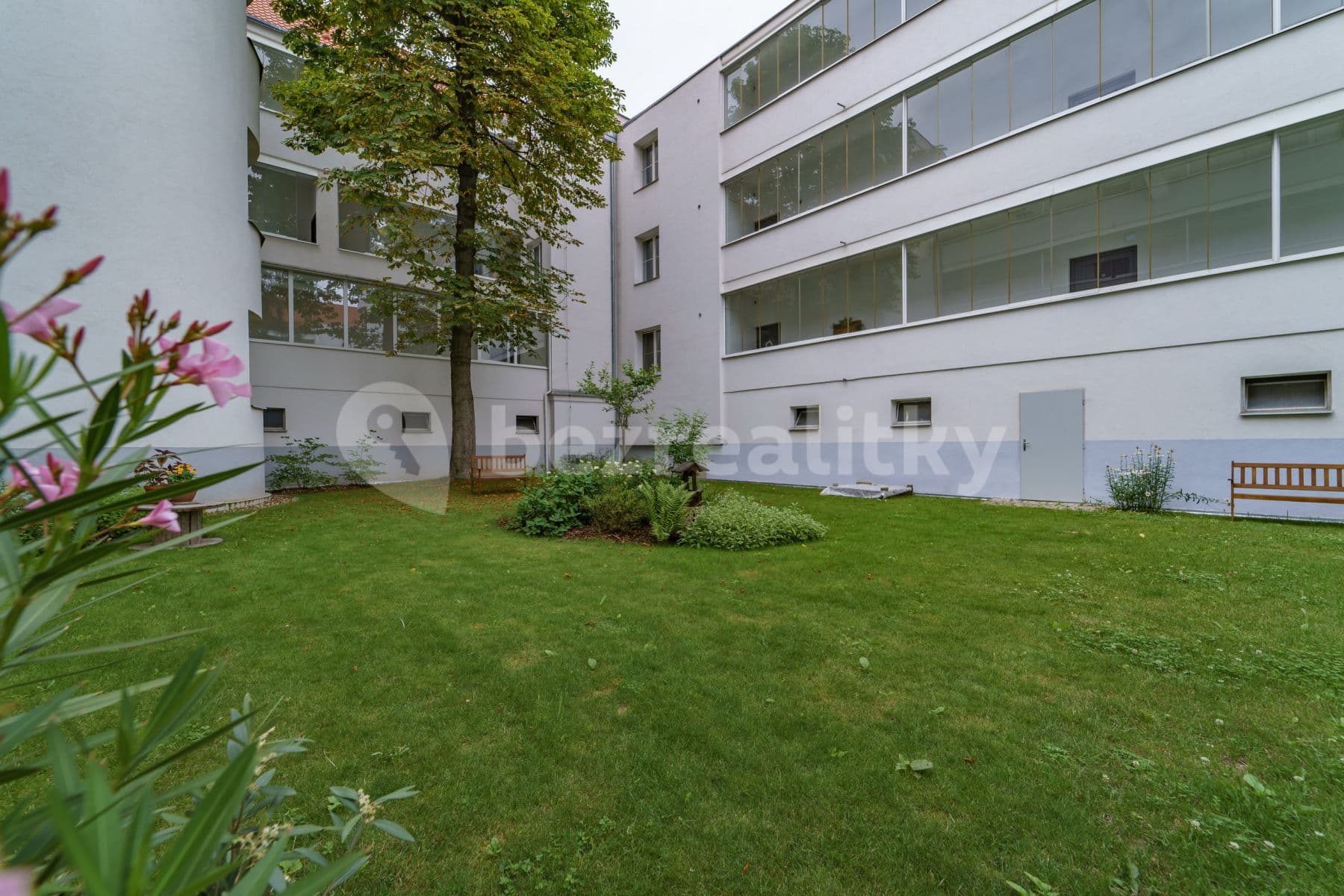 1 bedroom with open-plan kitchen flat to rent, 54 m², Hořanská, Prague, Prague 1 bedroom with open-plan kitchen flat to rent, 54 m², Hořanská, Prague, Prague