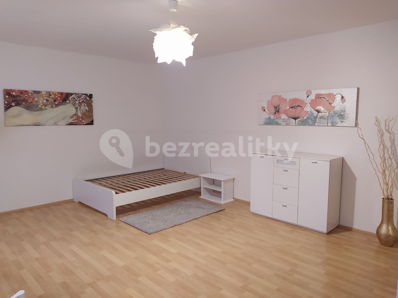 Studio flat to rent, 41 m², Slévačská, Prague, Prague Studio flat to rent, 41 m², Slévačská, Prague, Prague