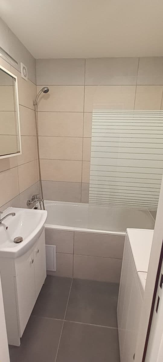 2 bedroom flat to rent, 51 m², Hostýnská, Prague, Prague 2 bedroom flat to rent, 51 m², Hostýnská, Prague, Prague