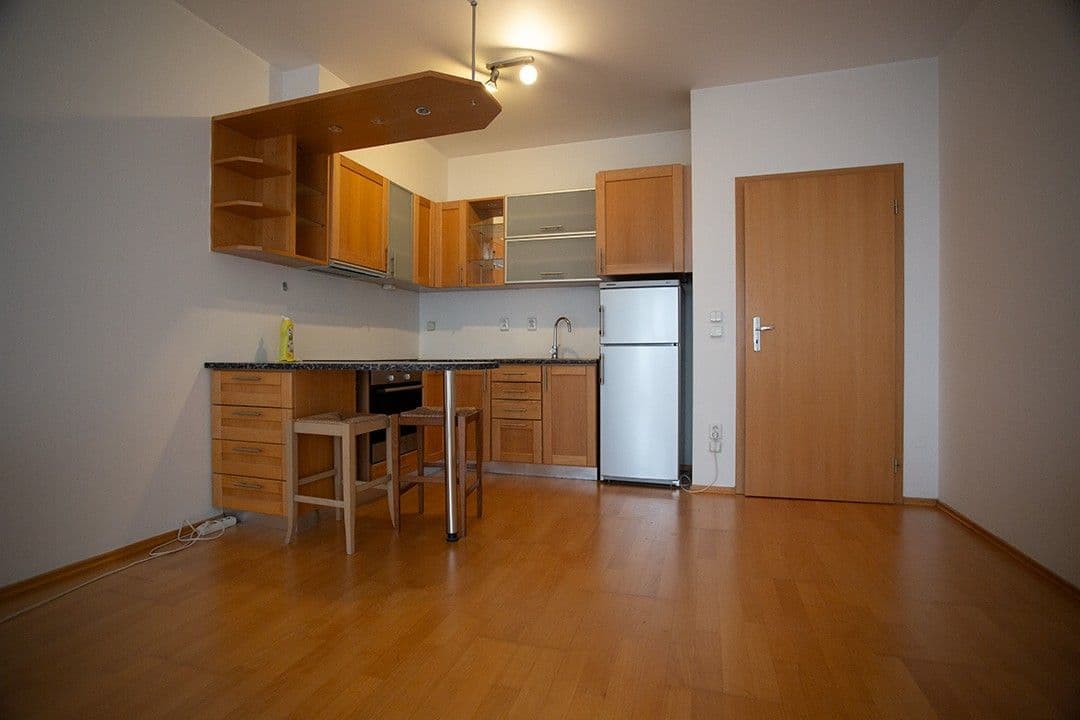 Studio flat to rent, 38 m², Za valem, Prague, Prague Studio flat to rent, 38 m², Za valem, Prague, Prague