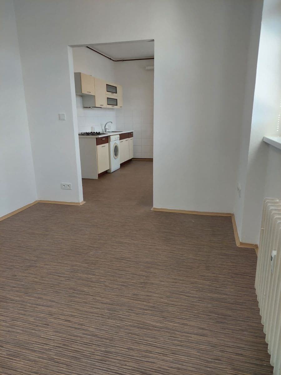 1 bedroom with open-plan kitchen flat to rent, 41 m², Gočárova třída, Hradec Králové, Královéhradecký Region 1 bedroom with open-plan kitchen flat to rent, 41 m², Gočárova třída, Hradec Králové, Královéhradecký Region