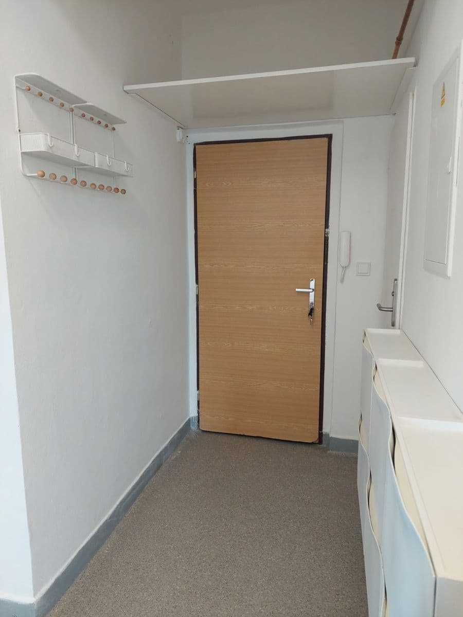 1 bedroom with open-plan kitchen flat to rent, 41 m², Gočárova třída, Hradec Králové, Královéhradecký Region 1 bedroom with open-plan kitchen flat to rent, 41 m², Gočárova třída, Hradec Králové, Královéhradecký Region