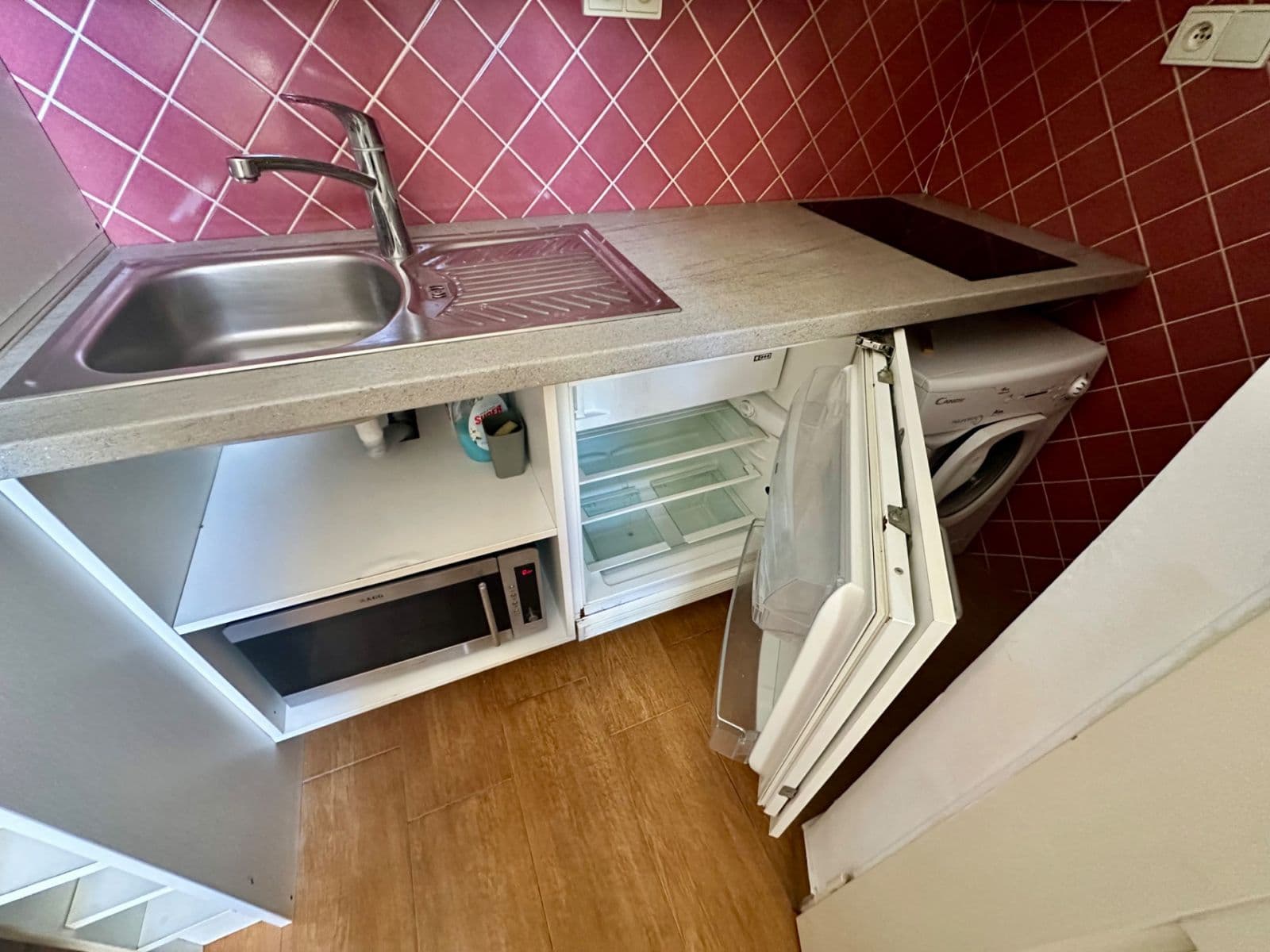 Small studio flat to rent, 12 m², Řehořova, Prague, Prague Small studio flat to rent, 12 m², Řehořova, Prague, Prague