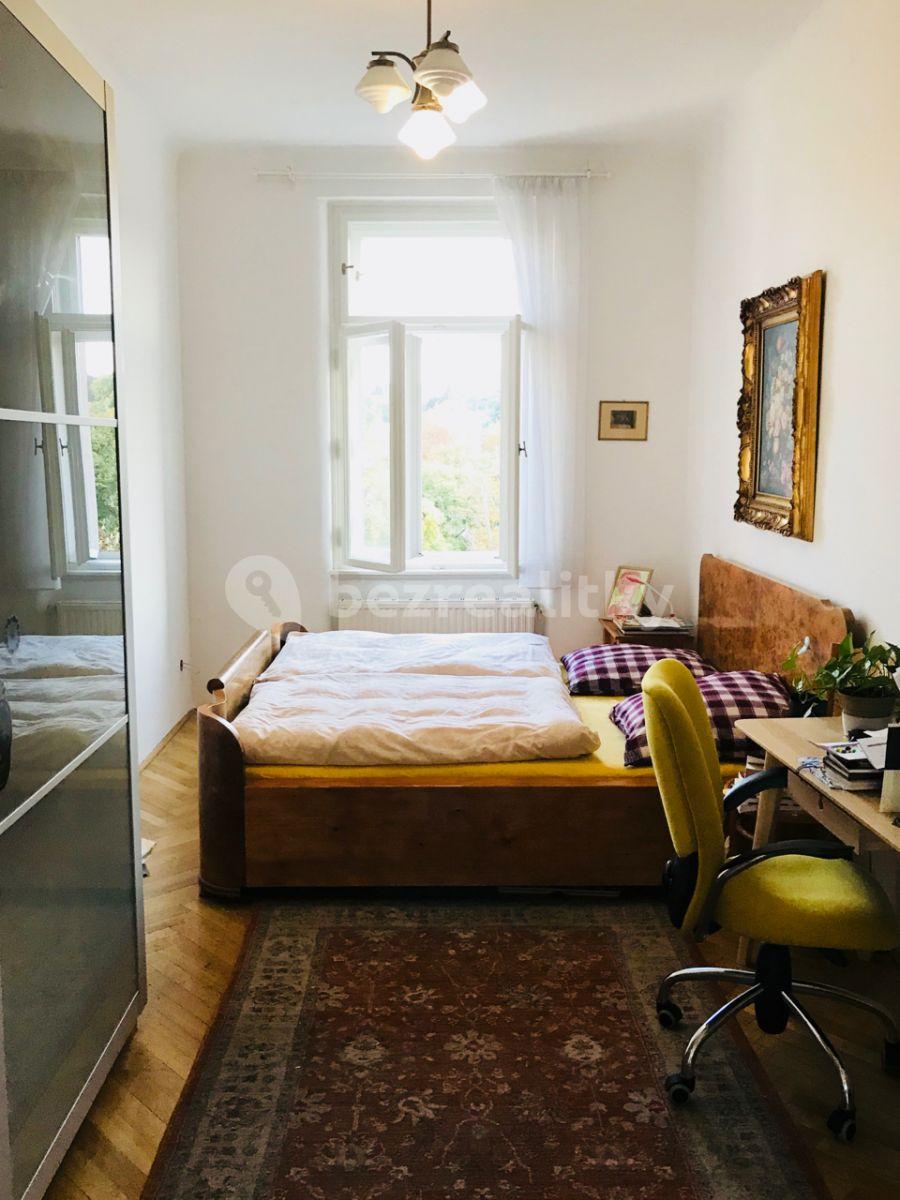 3 bedroom with open-plan kitchen flat to rent, 115 m², Generála Píky, Prague, Prague