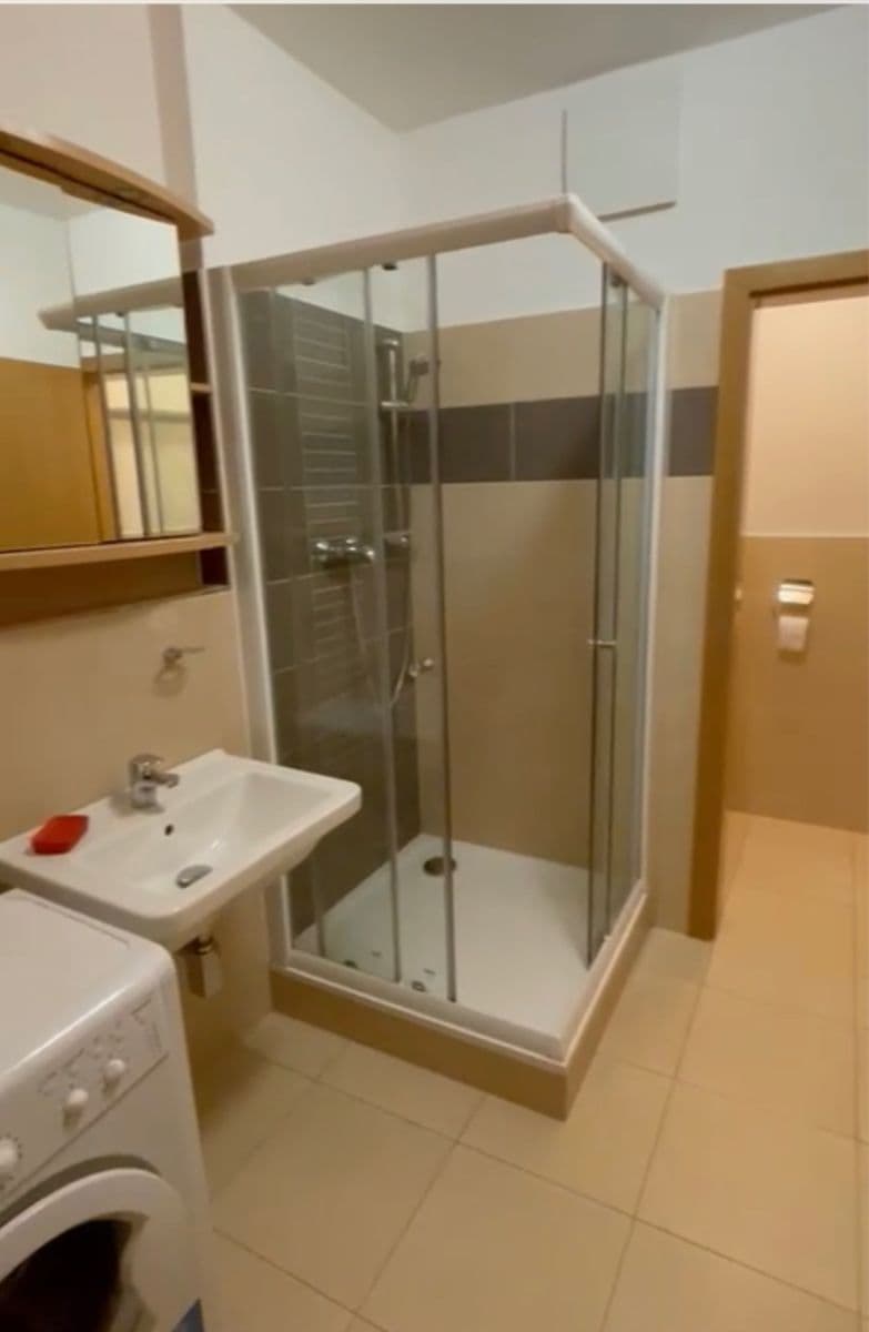 Studio flat to rent, 31 m², Drahobejlova, Prague, Prague Studio flat to rent, 31 m², Drahobejlova, Prague, Prague