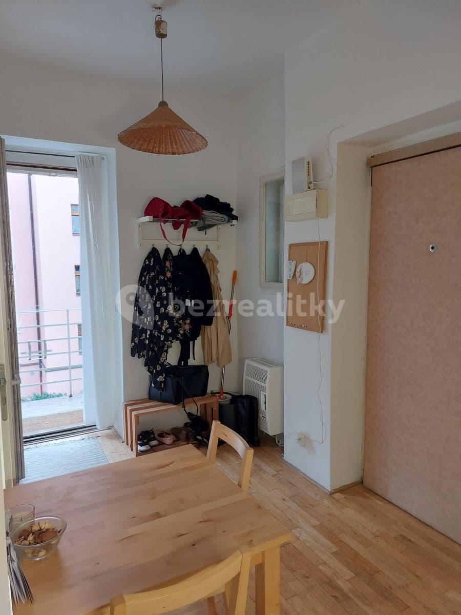 1 bedroom flat to rent, 34 m², Roháčova, Prague, Prague 1 bedroom flat to rent, 34 m², Roháčova, Prague, Prague