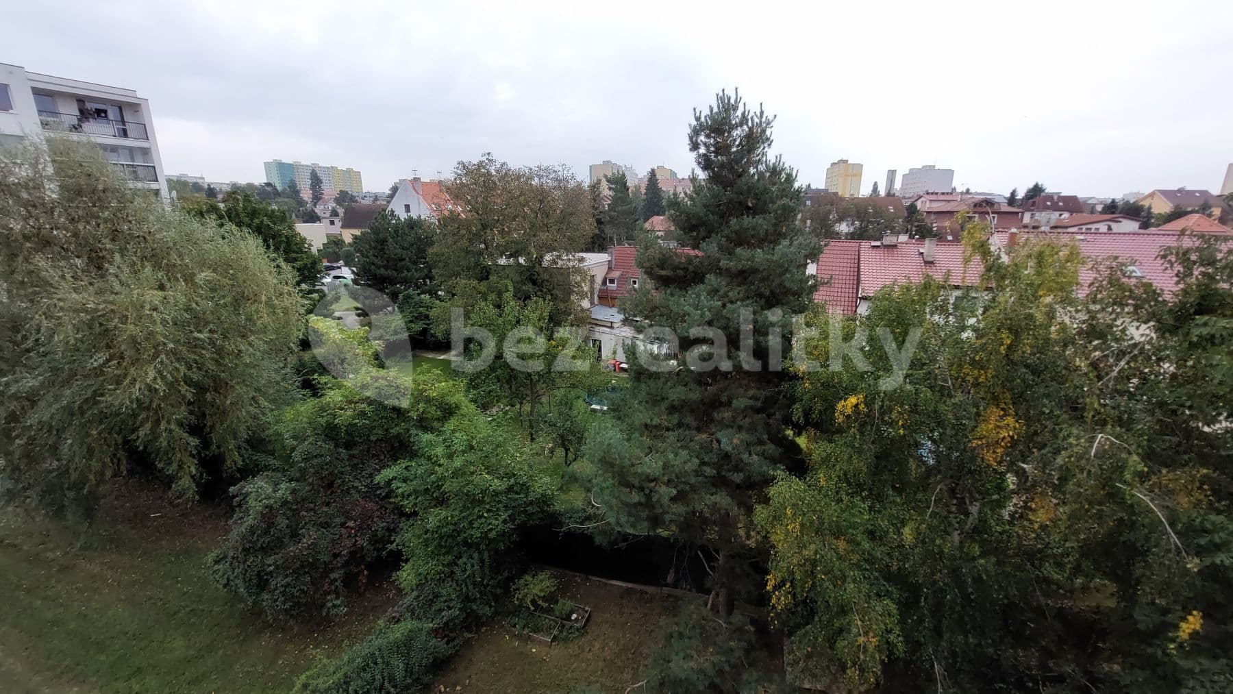 1 bedroom with open-plan kitchen flat to rent, 46 m², Donovalská, Prague, Prague 1 bedroom with open-plan kitchen flat to rent, 46 m², Donovalská, Prague, Prague