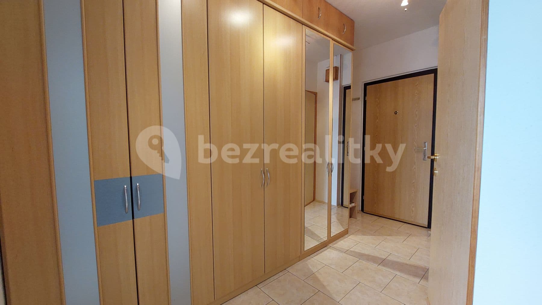 1 bedroom with open-plan kitchen flat to rent, 46 m², Donovalská, Prague, Prague 1 bedroom with open-plan kitchen flat to rent, 46 m², Donovalská, Prague, Prague