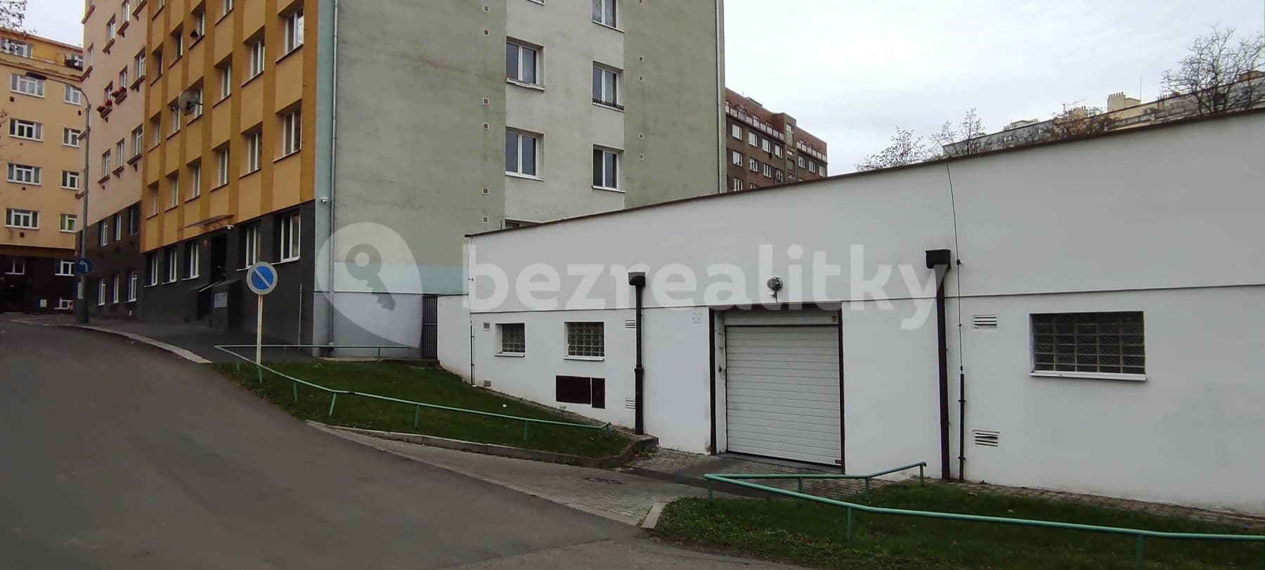 garage to rent, 14 m², Adamovská, Prague, Prague garage to rent, 14 m², Adamovská, Prague, Prague
