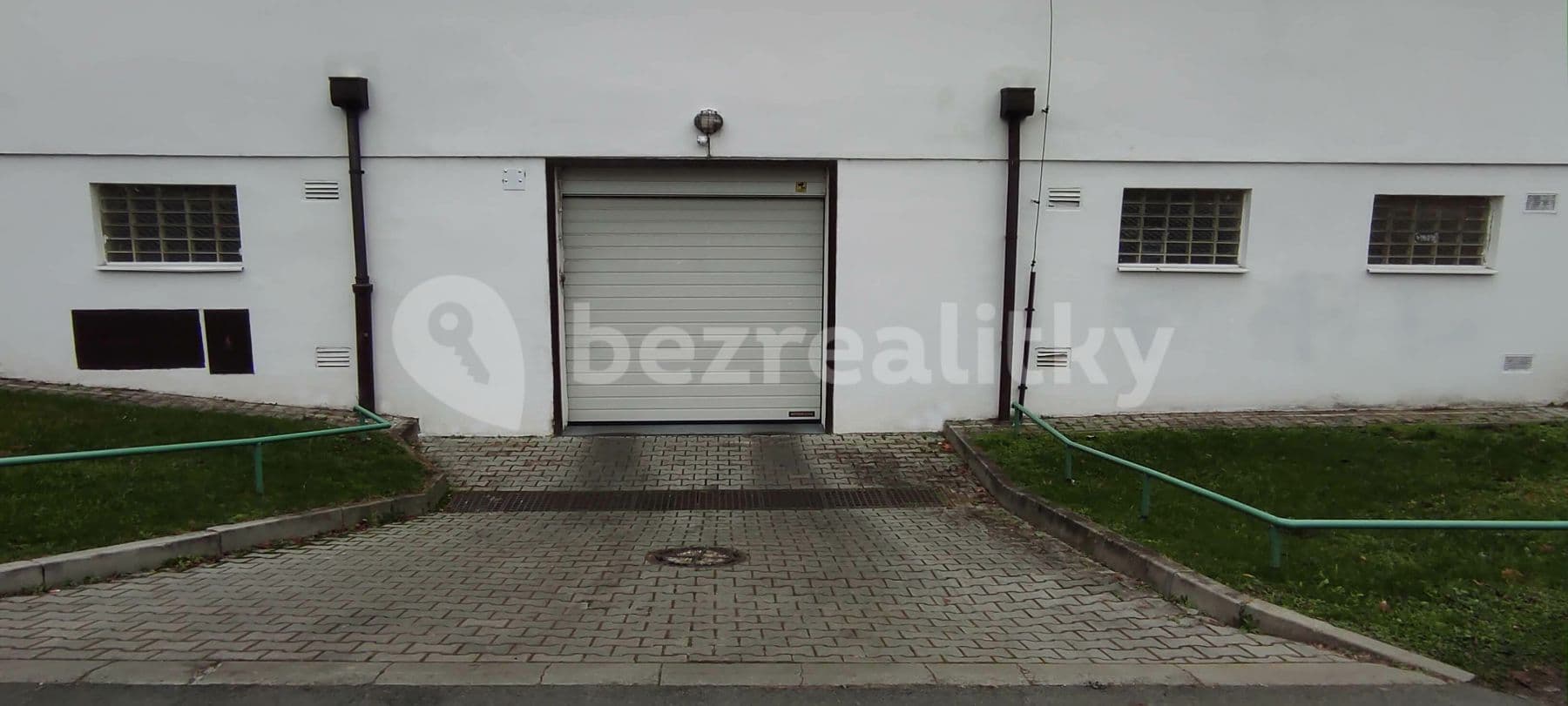 garage to rent, 14 m², Adamovská, Prague, Prague garage to rent, 14 m², Adamovská, Prague, Prague