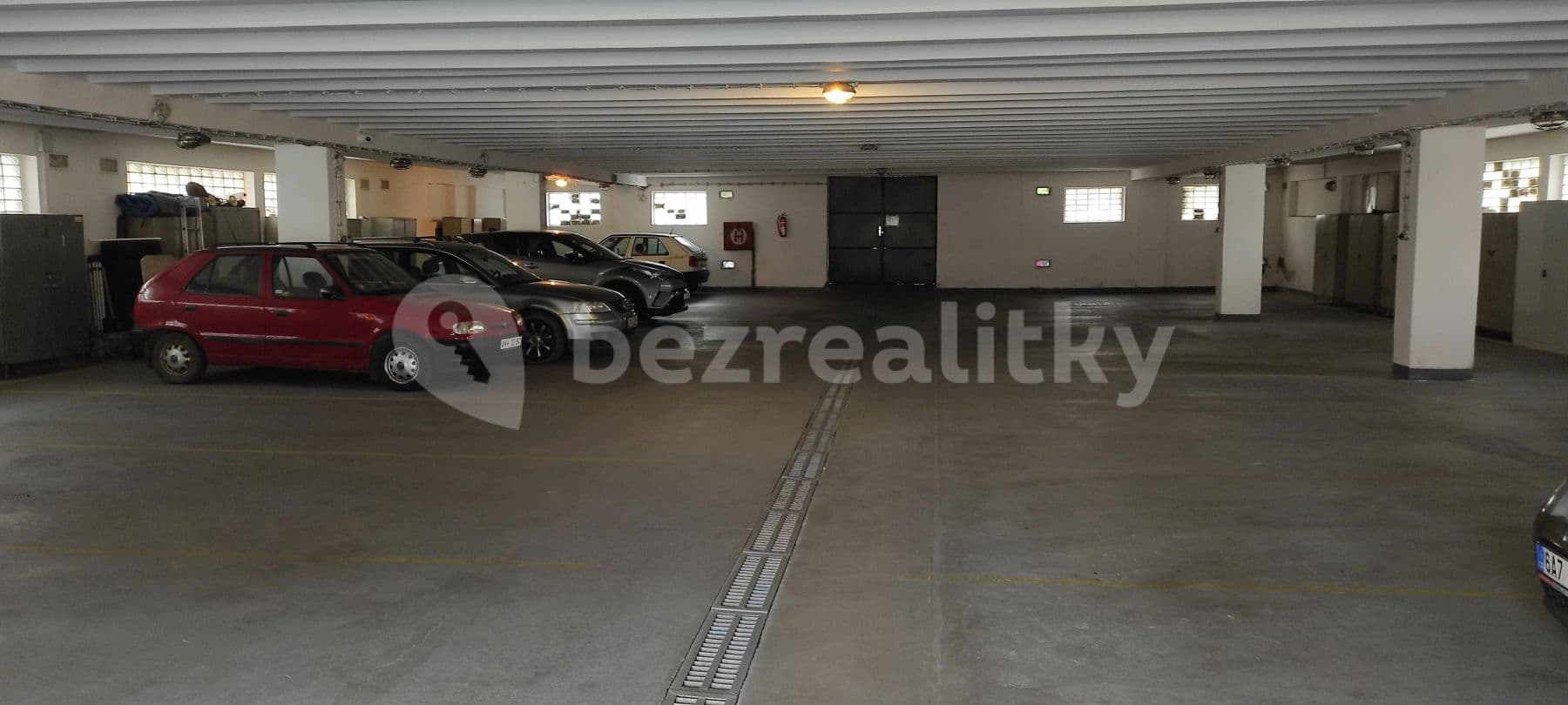 garage to rent, 14 m², Adamovská, Prague, Prague garage to rent, 14 m², Adamovská, Prague, Prague