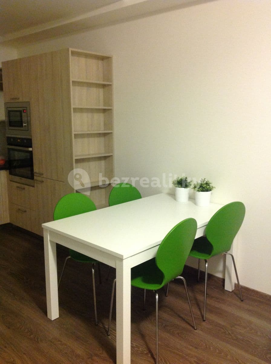 1 bedroom with open-plan kitchen flat to rent, 49 m², Klíčova, Brno, Jihomoravský Region 1 bedroom with open-plan kitchen flat to rent, 49 m², Klíčova, Brno, Jihomoravský Region