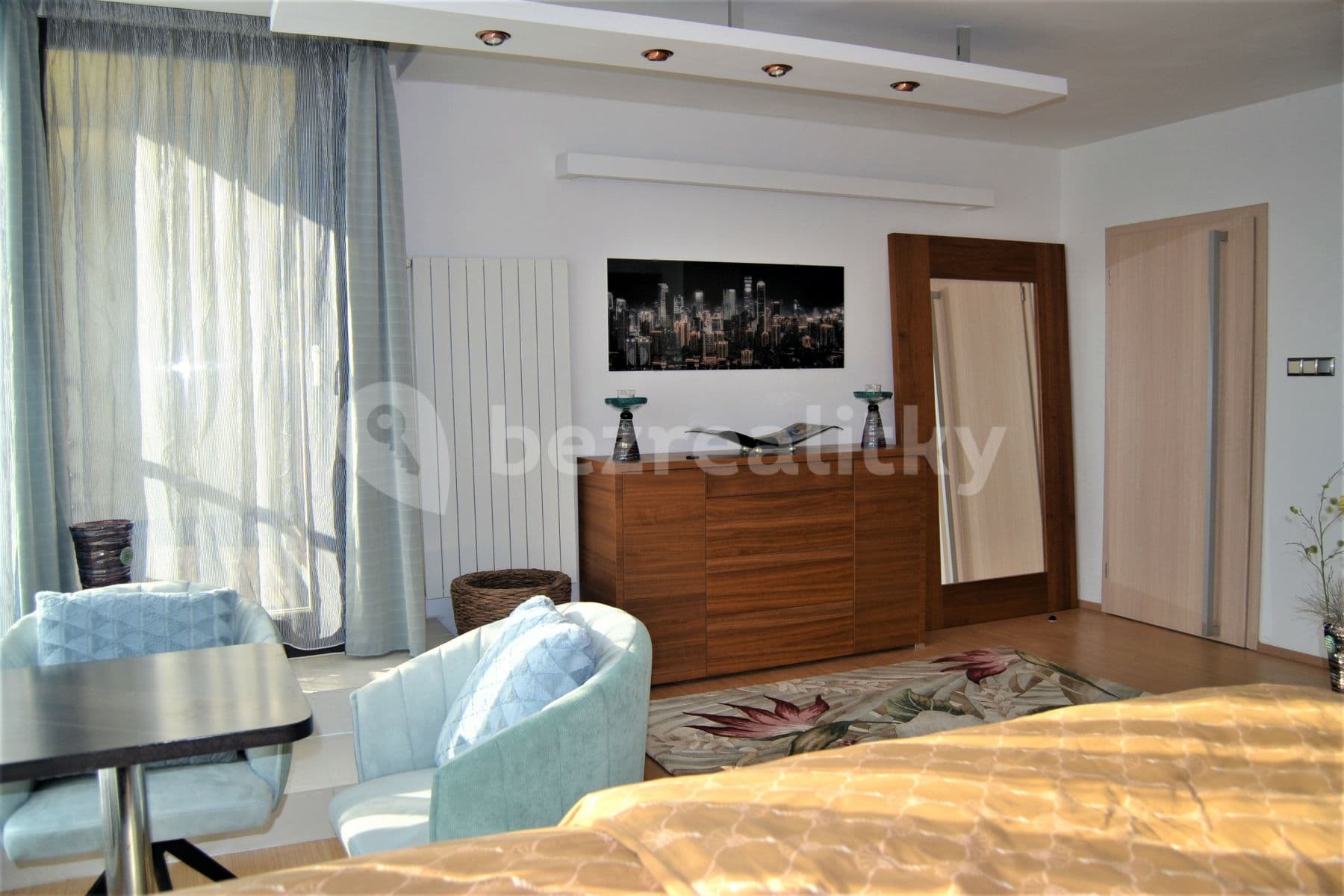 2 bedroom with open-plan kitchen flat to rent, 400 m², Merhautova, Brno, Jihomoravský Region 2 bedroom with open-plan kitchen flat to rent, 400 m², Merhautova, Brno, Jihomoravský Region