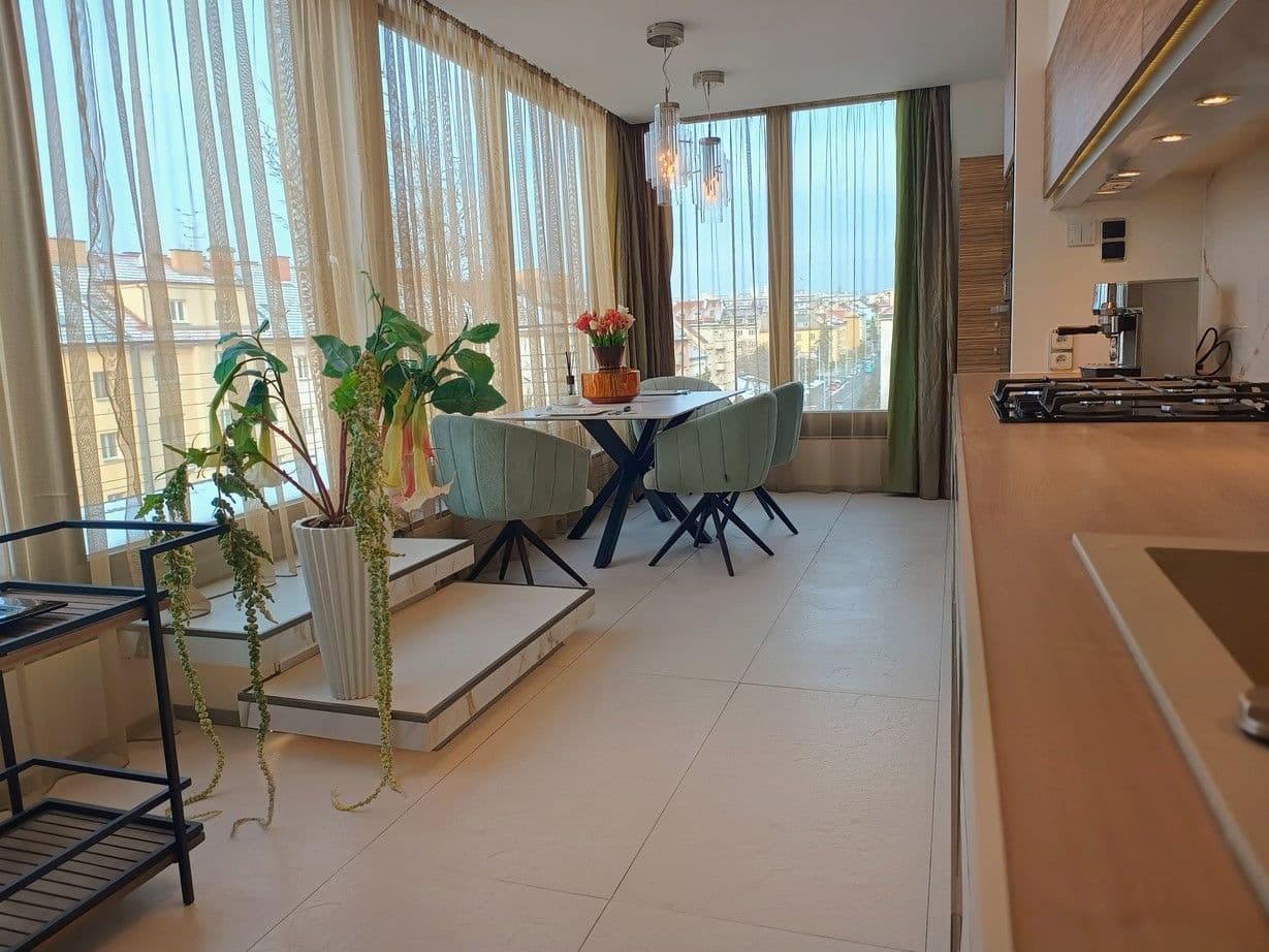 2 bedroom with open-plan kitchen flat to rent, 400 m², Merhautova, Brno, Jihomoravský Region 2 bedroom with open-plan kitchen flat to rent, 400 m², Merhautova, Brno, Jihomoravský Region