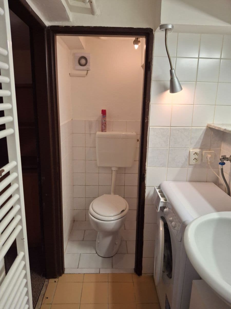 3 bedroom flat to rent, 75 m², Lipí, Prague, Prague 3 bedroom flat to rent, 75 m², Lipí, Prague, Prague