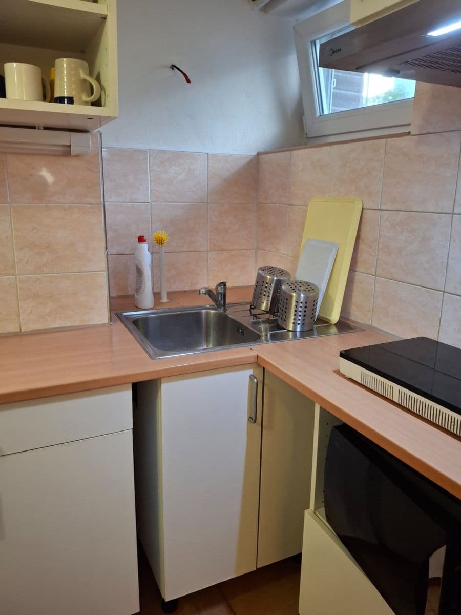 3 bedroom flat to rent, 75 m², Lipí, Prague, Prague 3 bedroom flat to rent, 75 m², Lipí, Prague, Prague