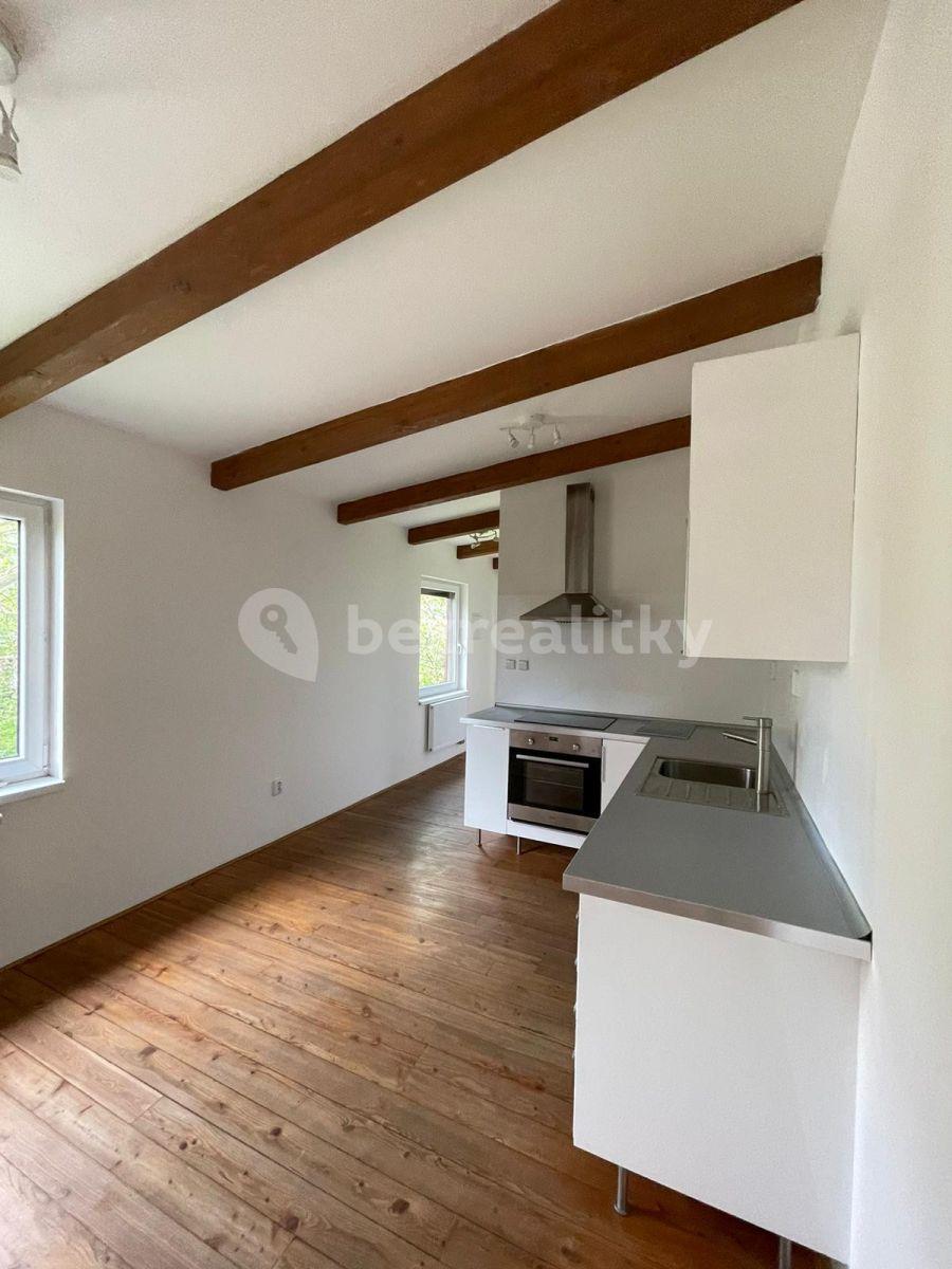 2 bedroom with open-plan kitchen flat to rent, 65 m², Výpadová, Prague, Prague