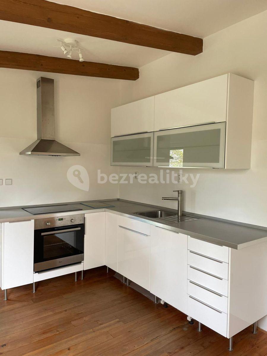 2 bedroom with open-plan kitchen flat to rent, 65 m², Výpadová, Prague, Prague