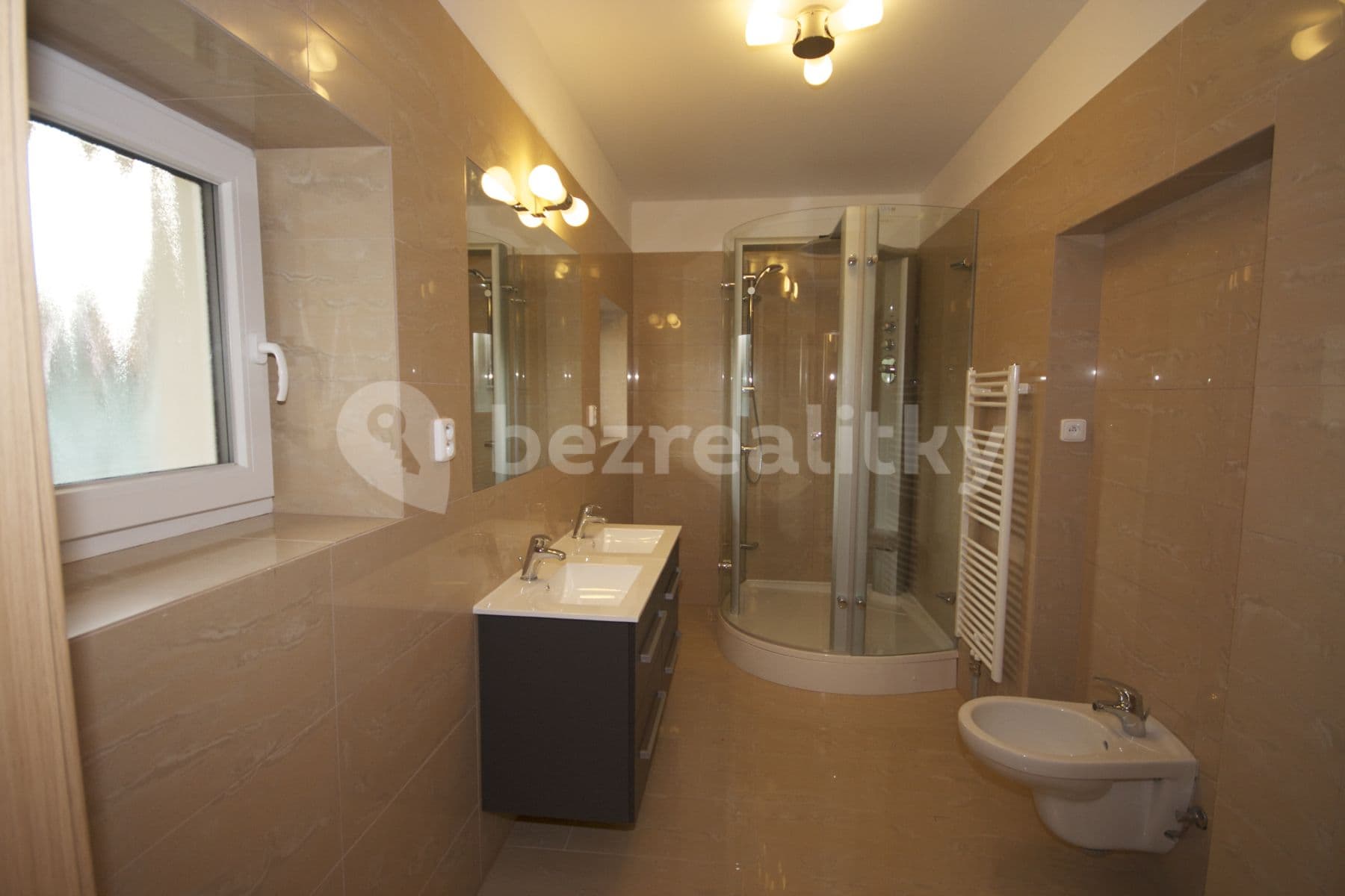 house to rent, 136 m², Třebízského, Roztoky, Středočeský Region house to rent, 136 m², Třebízského, Roztoky, Středočeský Region