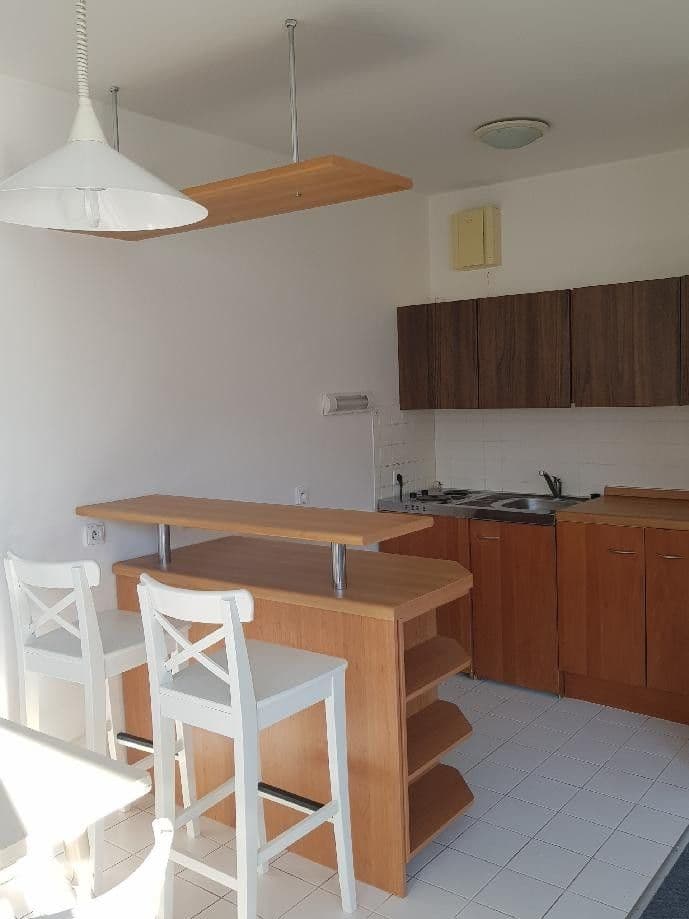 Studio flat to rent, 40 m², bratří Dohalských, Prague, Prague Studio flat to rent, 40 m², bratří Dohalských, Prague, Prague