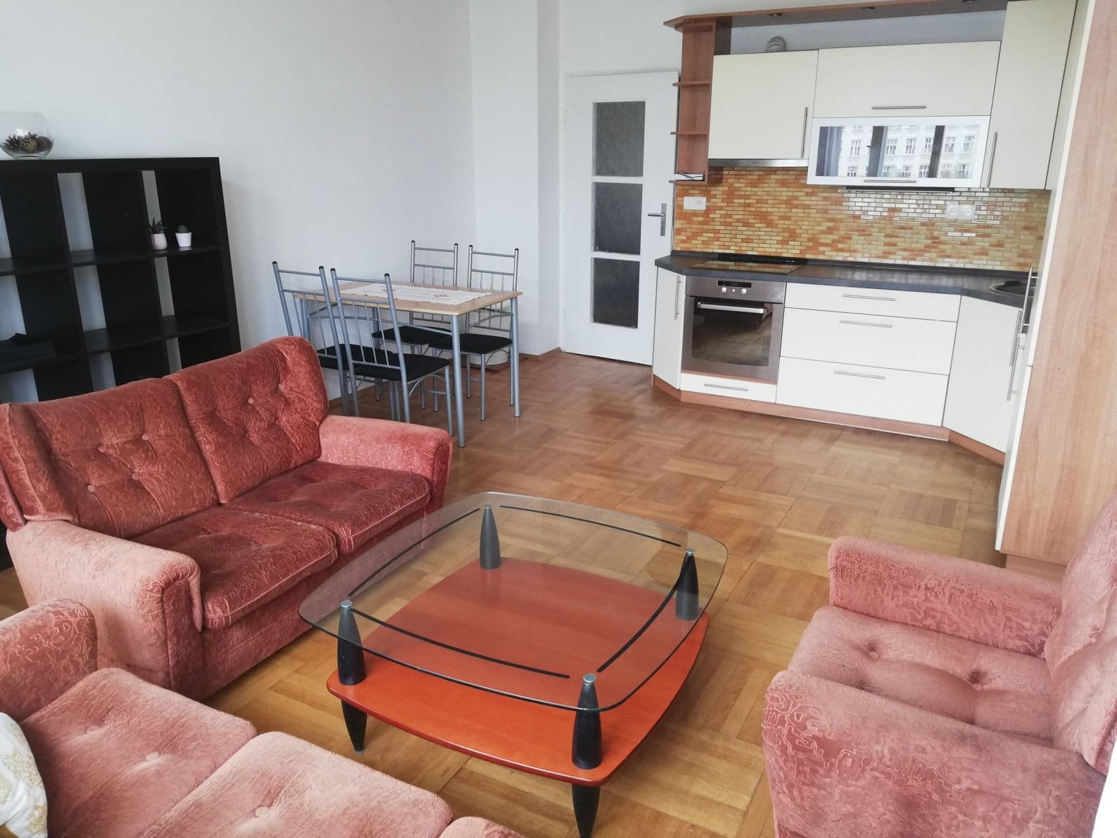 2 bedroom with open-plan kitchen flat to rent, 82 m², U Vodárny, Prague, Prague 2 bedroom with open-plan kitchen flat to rent, 82 m², U Vodárny, Prague, Prague
