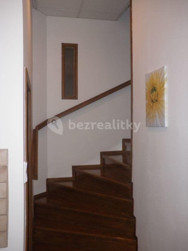 3 bedroom flat to rent, 135 m², Husova třída, České Budějovice, Jihočeský Region