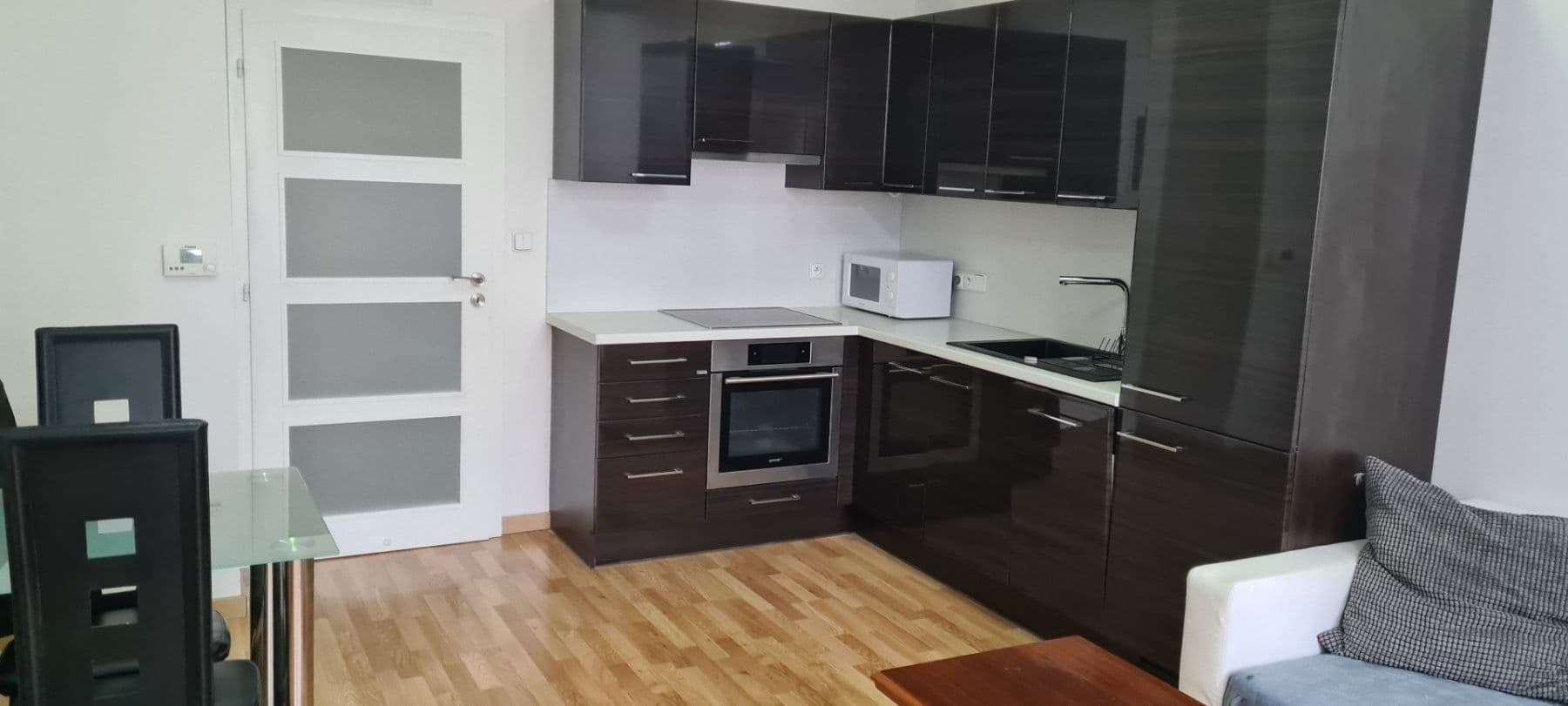 1 bedroom with open-plan kitchen flat to rent, 47 m², Jeseniova, Prague, Prague 1 bedroom with open-plan kitchen flat to rent, 47 m², Jeseniova, Prague, Prague