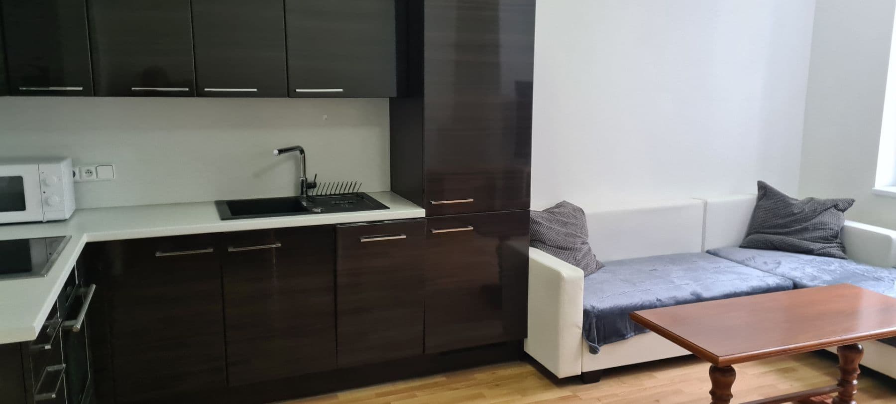 1 bedroom with open-plan kitchen flat to rent, 47 m², Jeseniova, Prague, Prague 1 bedroom with open-plan kitchen flat to rent, 47 m², Jeseniova, Prague, Prague