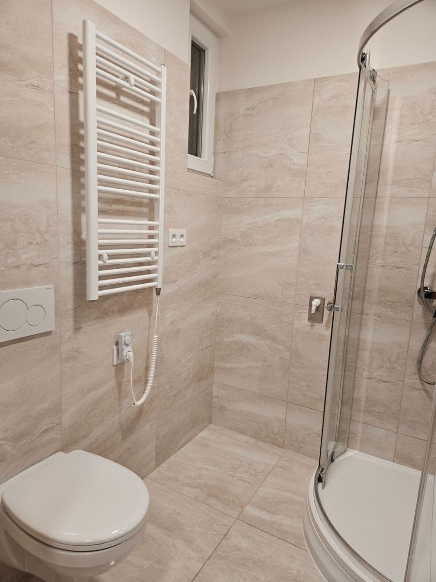 Studio flat to rent, 29 m², Sochařská, Prague, Prague Studio flat to rent, 29 m², Sochařská, Prague, Prague