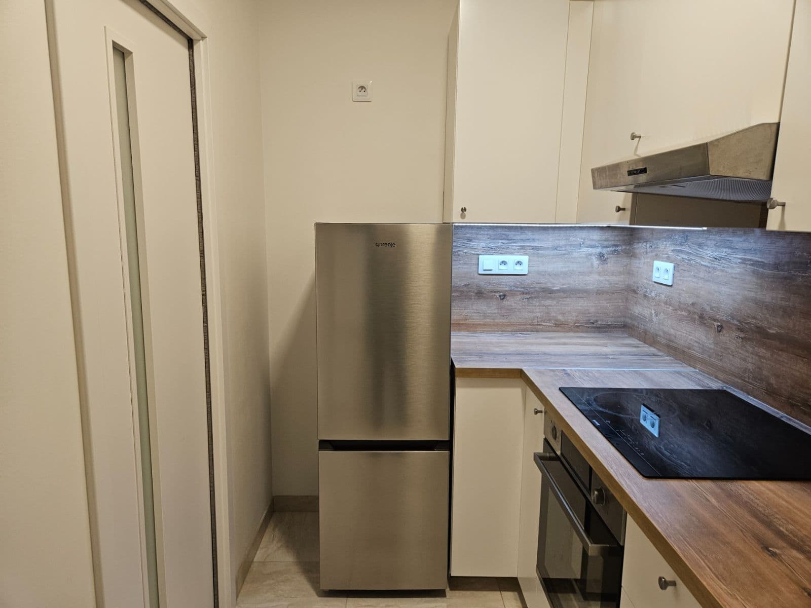 Studio flat to rent, 29 m², Sochařská, Prague, Prague Studio flat to rent, 29 m², Sochařská, Prague, Prague
