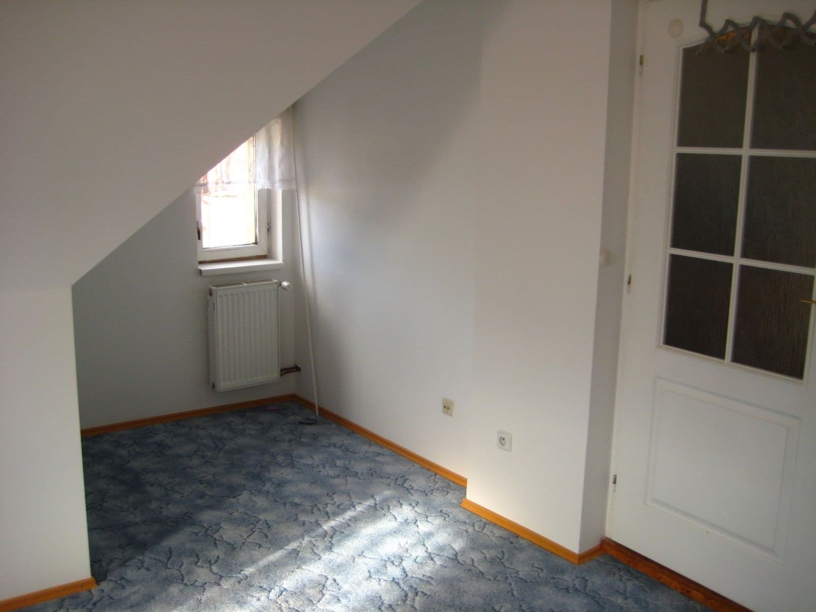 2 bedroom with open-plan kitchen flat to rent, 88 m², Třebízského, Roztoky, Středočeský Region 2 bedroom with open-plan kitchen flat to rent, 88 m², Třebízského, Roztoky, Středočeský Region