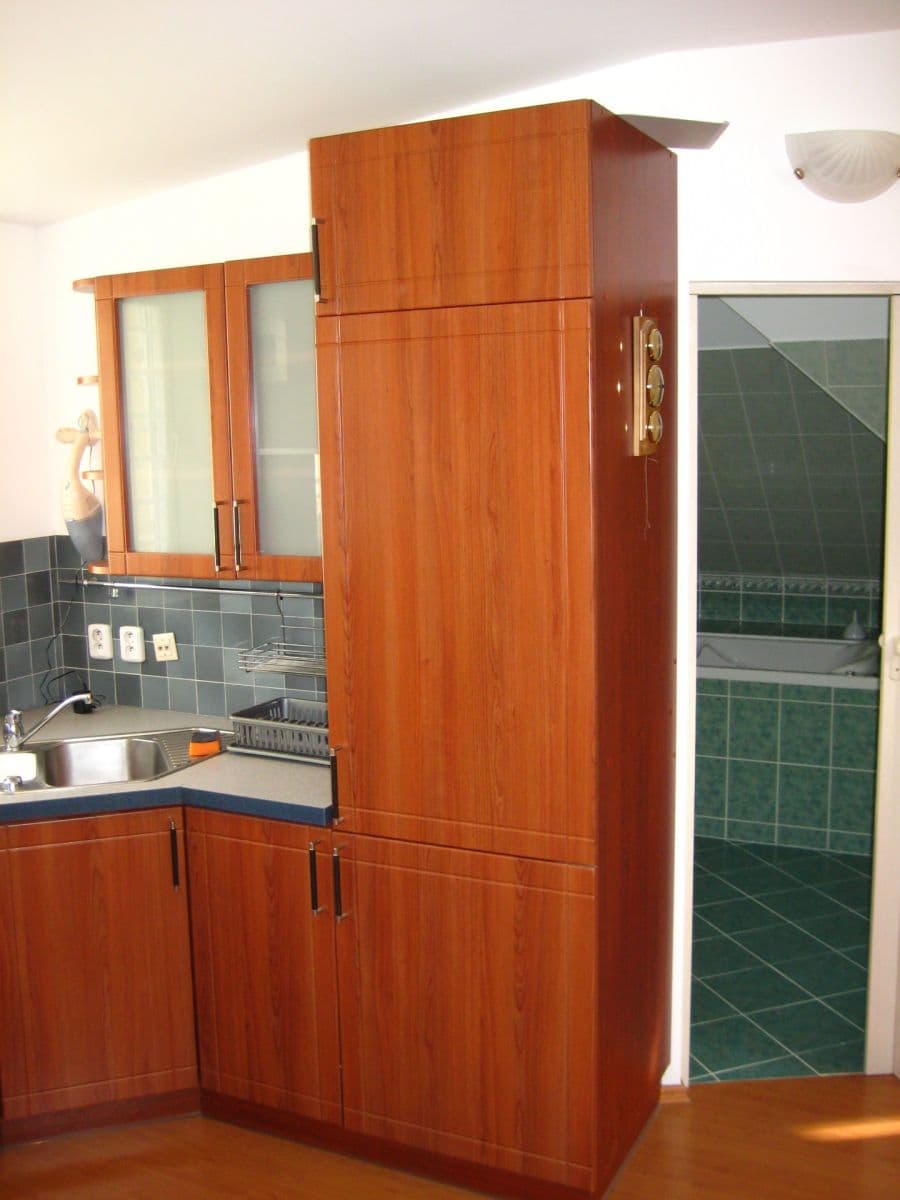 2 bedroom with open-plan kitchen flat to rent, 88 m², Třebízského, Roztoky, Středočeský Region 2 bedroom with open-plan kitchen flat to rent, 88 m², Třebízského, Roztoky, Středočeský Region