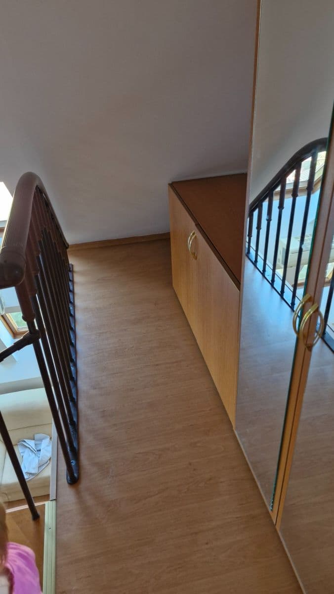 2 bedroom with open-plan kitchen flat to rent, 88 m², Třebízského, Roztoky, Středočeský Region 2 bedroom with open-plan kitchen flat to rent, 88 m², Třebízského, Roztoky, Středočeský Region