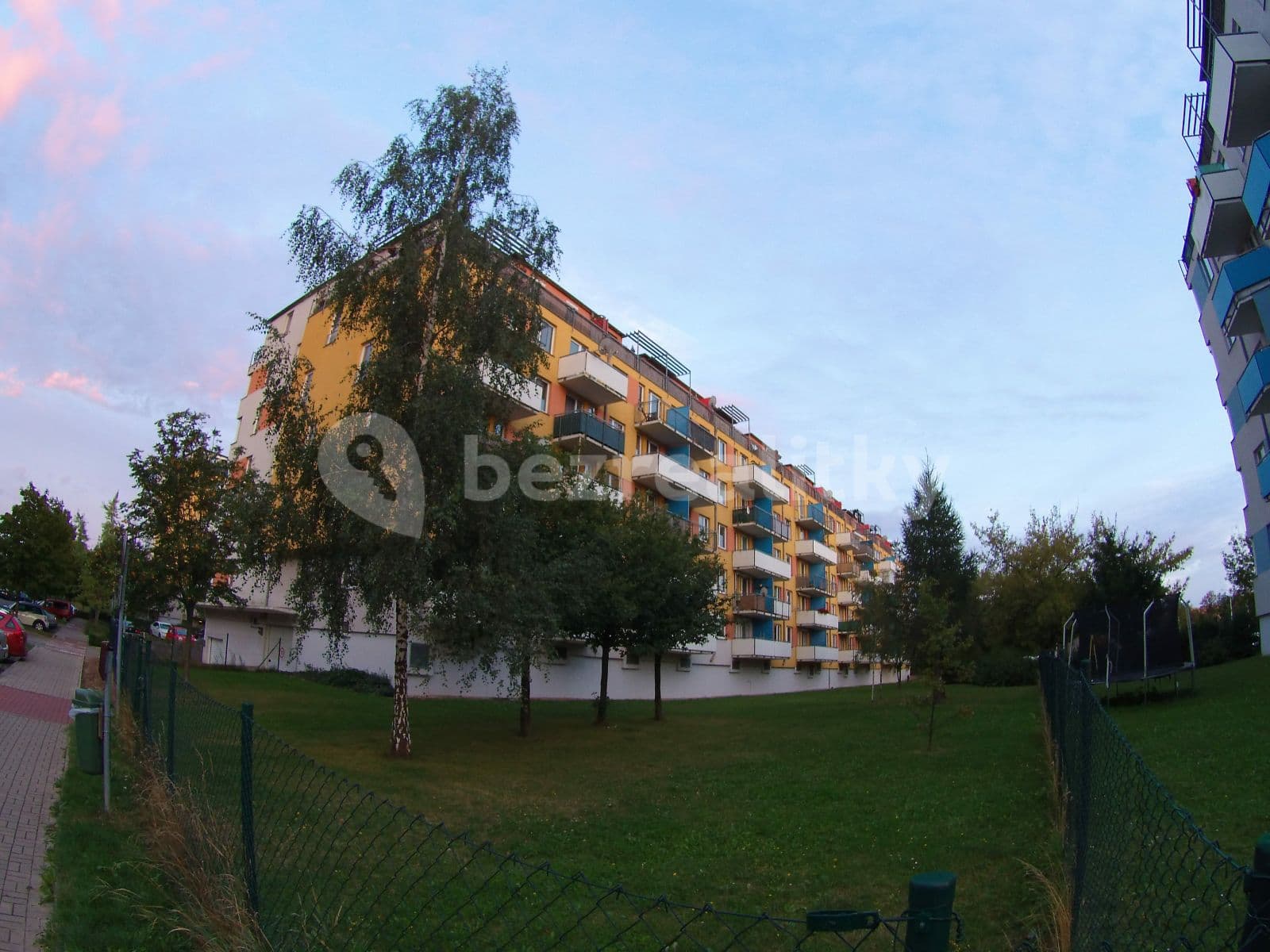 1 bedroom with open-plan kitchen flat to rent, 58 m², Bechlínská, Prague, Prague 1 bedroom with open-plan kitchen flat to rent, 58 m², Bechlínská, Prague, Prague