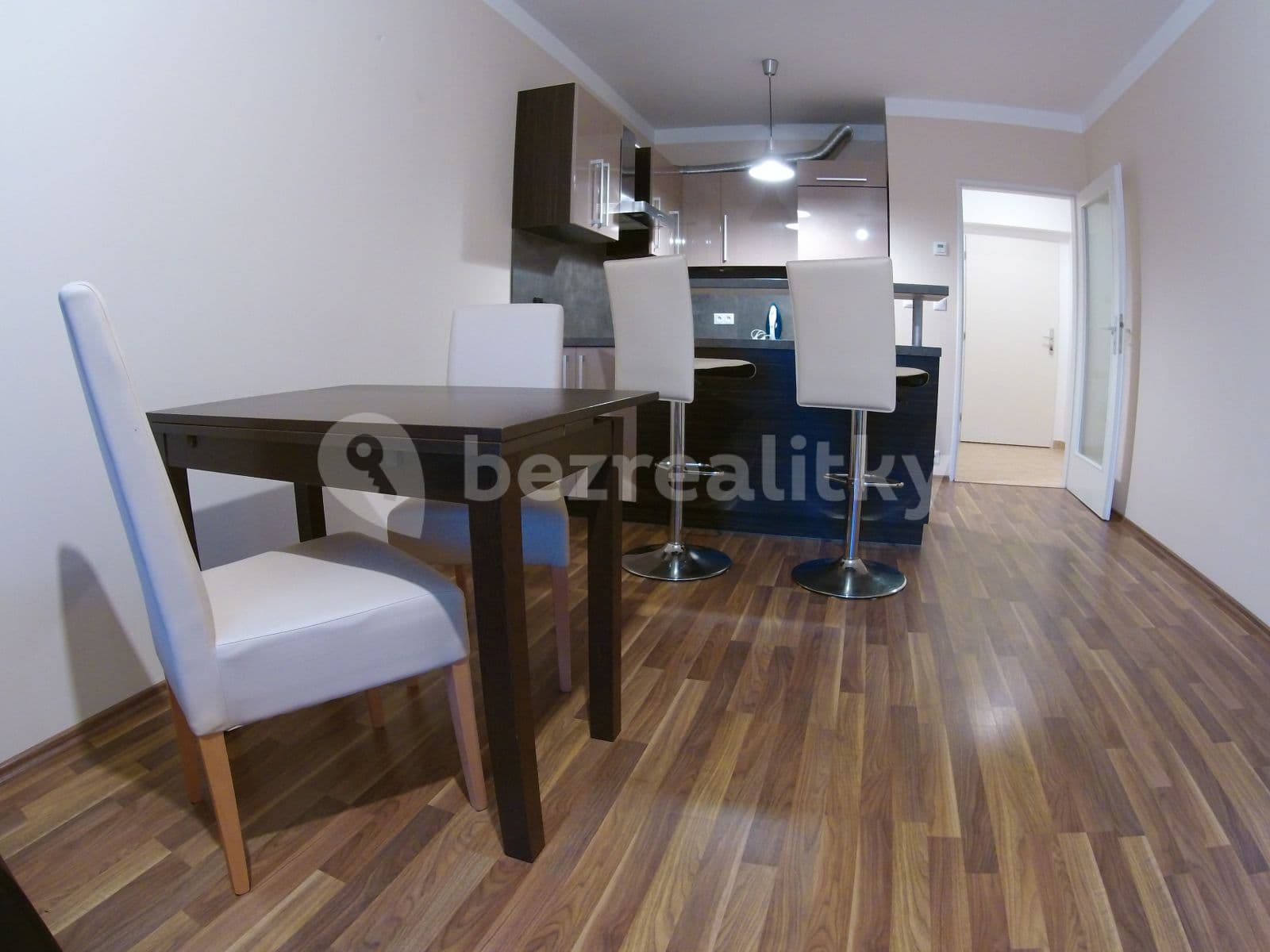 1 bedroom with open-plan kitchen flat to rent, 58 m², Bechlínská, Prague, Prague 1 bedroom with open-plan kitchen flat to rent, 58 m², Bechlínská, Prague, Prague