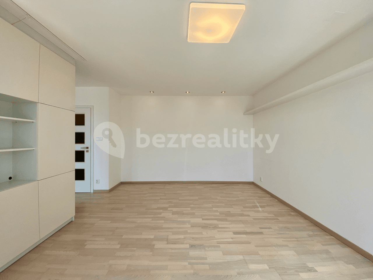 1 bedroom with open-plan kitchen flat to rent, 65 m², Lanžhotská, Prague, Prague 1 bedroom with open-plan kitchen flat to rent, 65 m², Lanžhotská, Prague, Prague