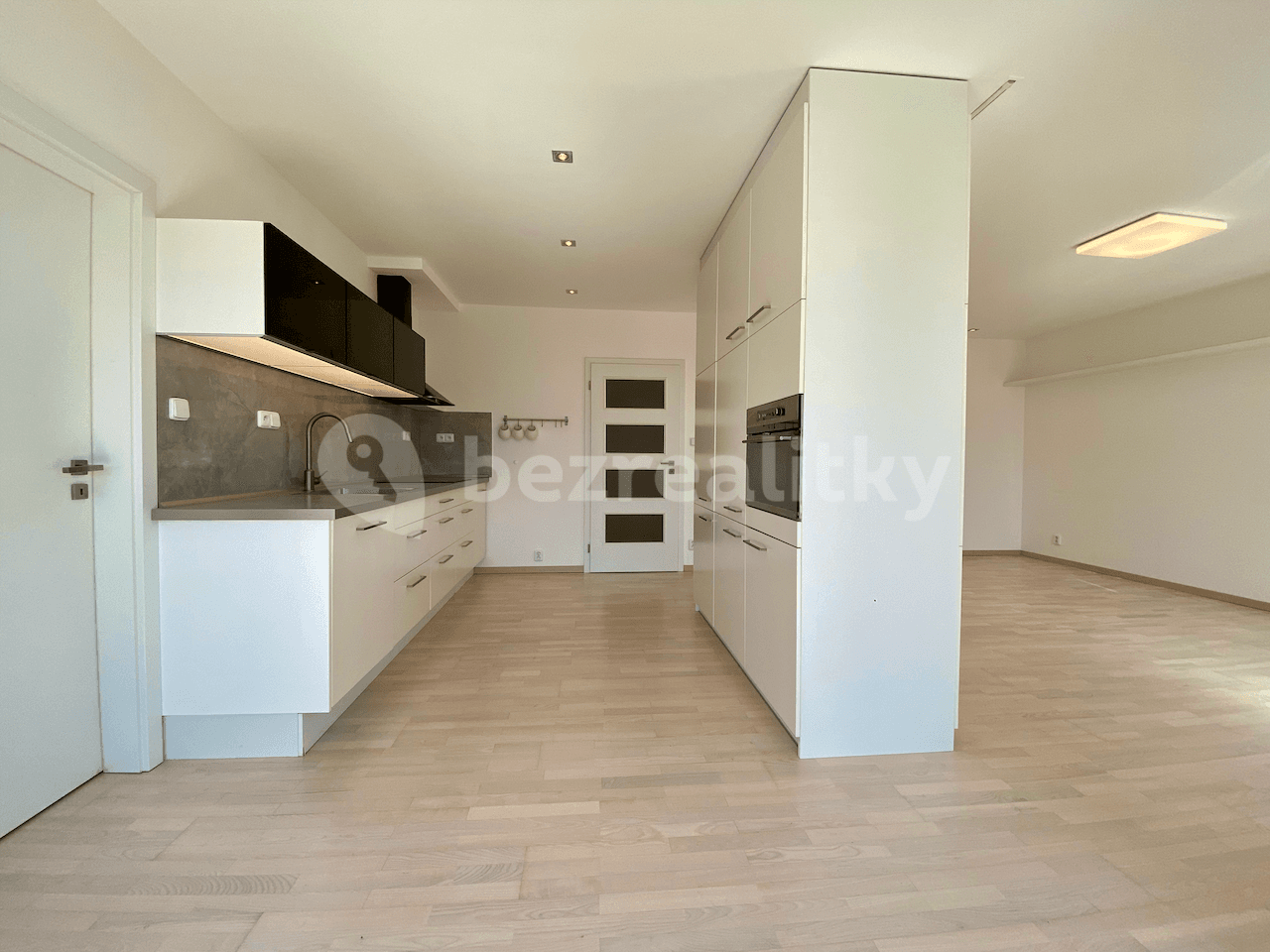 1 bedroom with open-plan kitchen flat to rent, 65 m², Lanžhotská, Prague, Prague 1 bedroom with open-plan kitchen flat to rent, 65 m², Lanžhotská, Prague, Prague