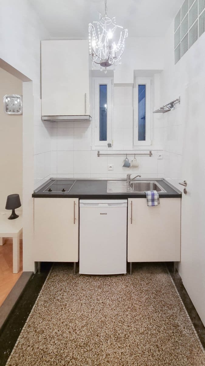 Studio flat to rent, 30 m², Tusarova, Prague, Prague Studio flat to rent, 30 m², Tusarova, Prague, Prague