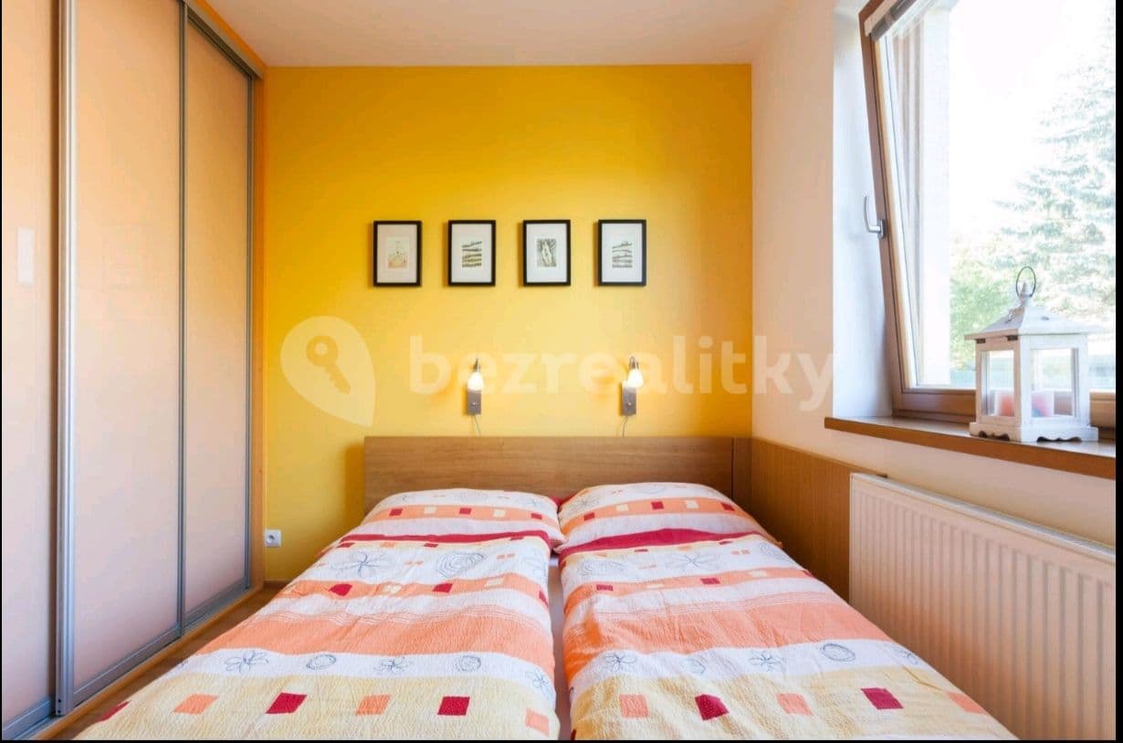 3 bedroom with open-plan kitchen flat to rent, 104 m², Linhartova, Prague, Prague 3 bedroom with open-plan kitchen flat to rent, 104 m², Linhartova, Prague, Prague